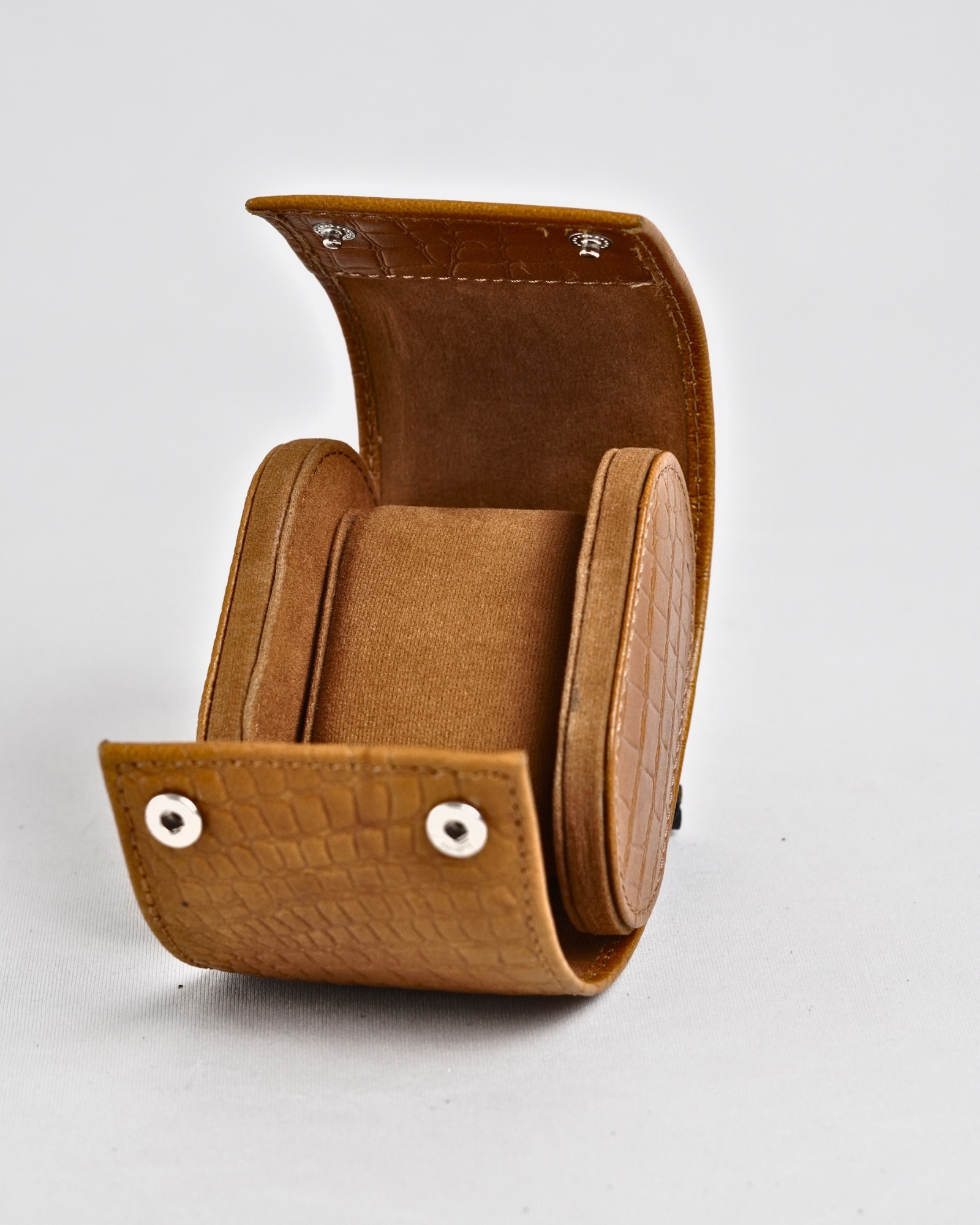 Bulgaria – Hand Crafted Original Leather Watch Box  (Croco Tan) - Image 3