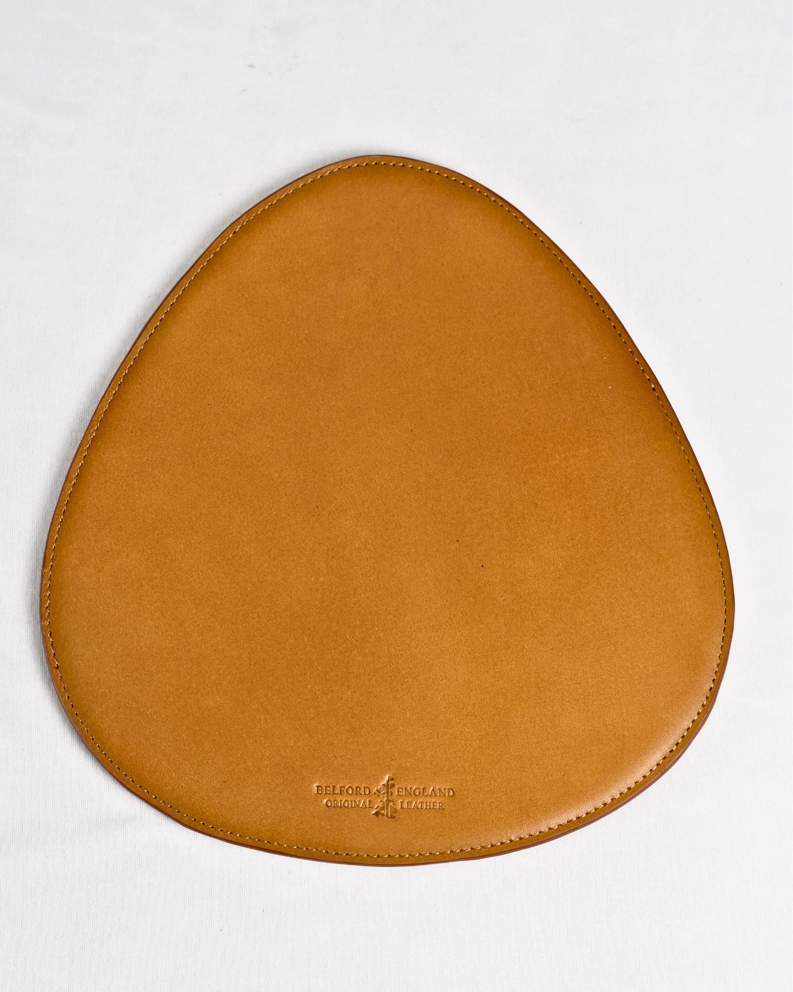 Vantage – Hand Crafted Original Leather Mouse Pad (Rich Tan)