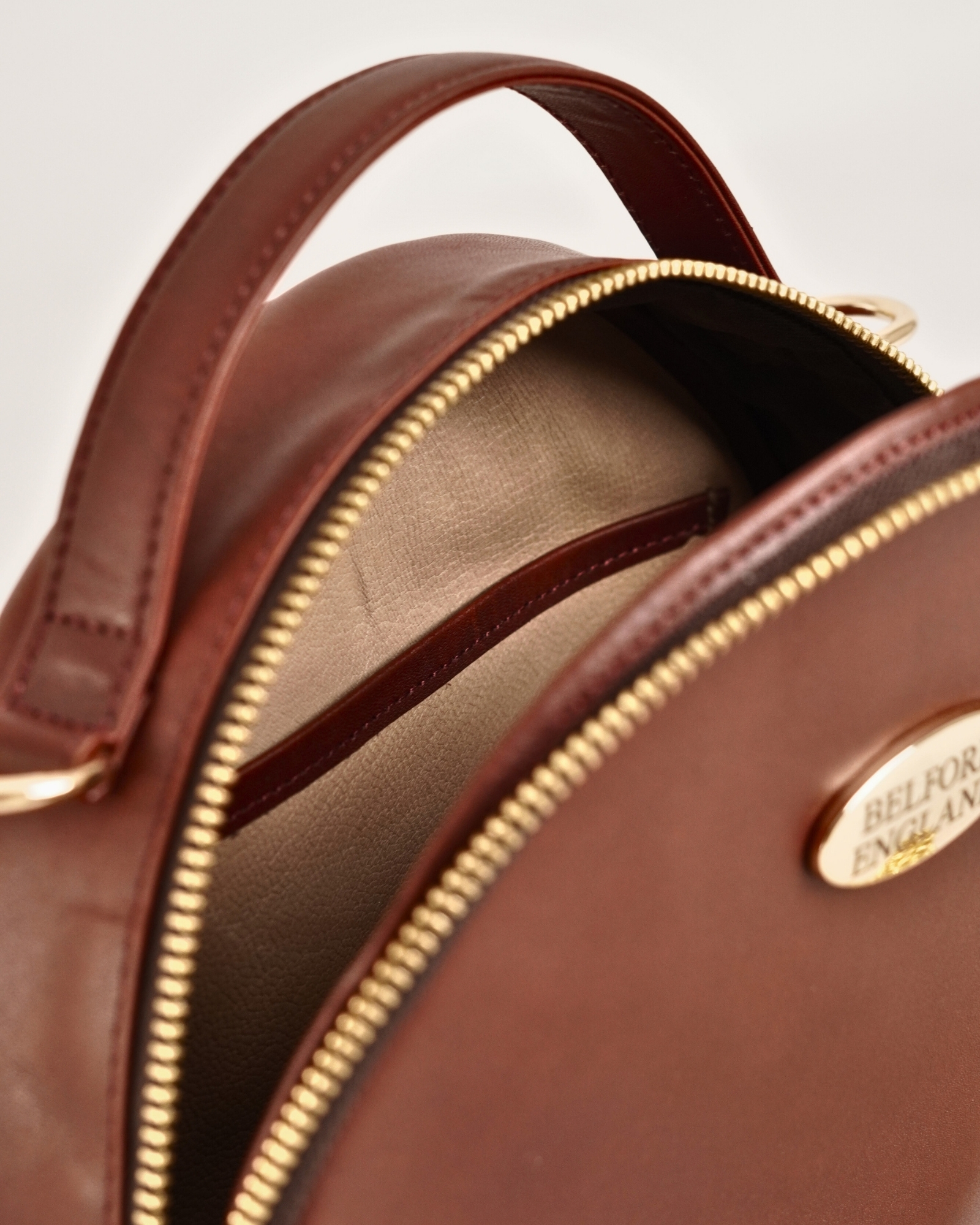 Hazel - Women's Original Leather Handbag (Lux Brown) - Image 9