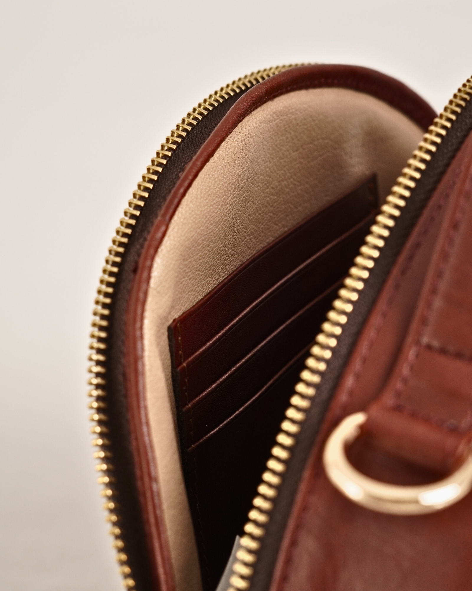 Hazel - Women's Original Leather Handbag (Lux Brown) - Image 10