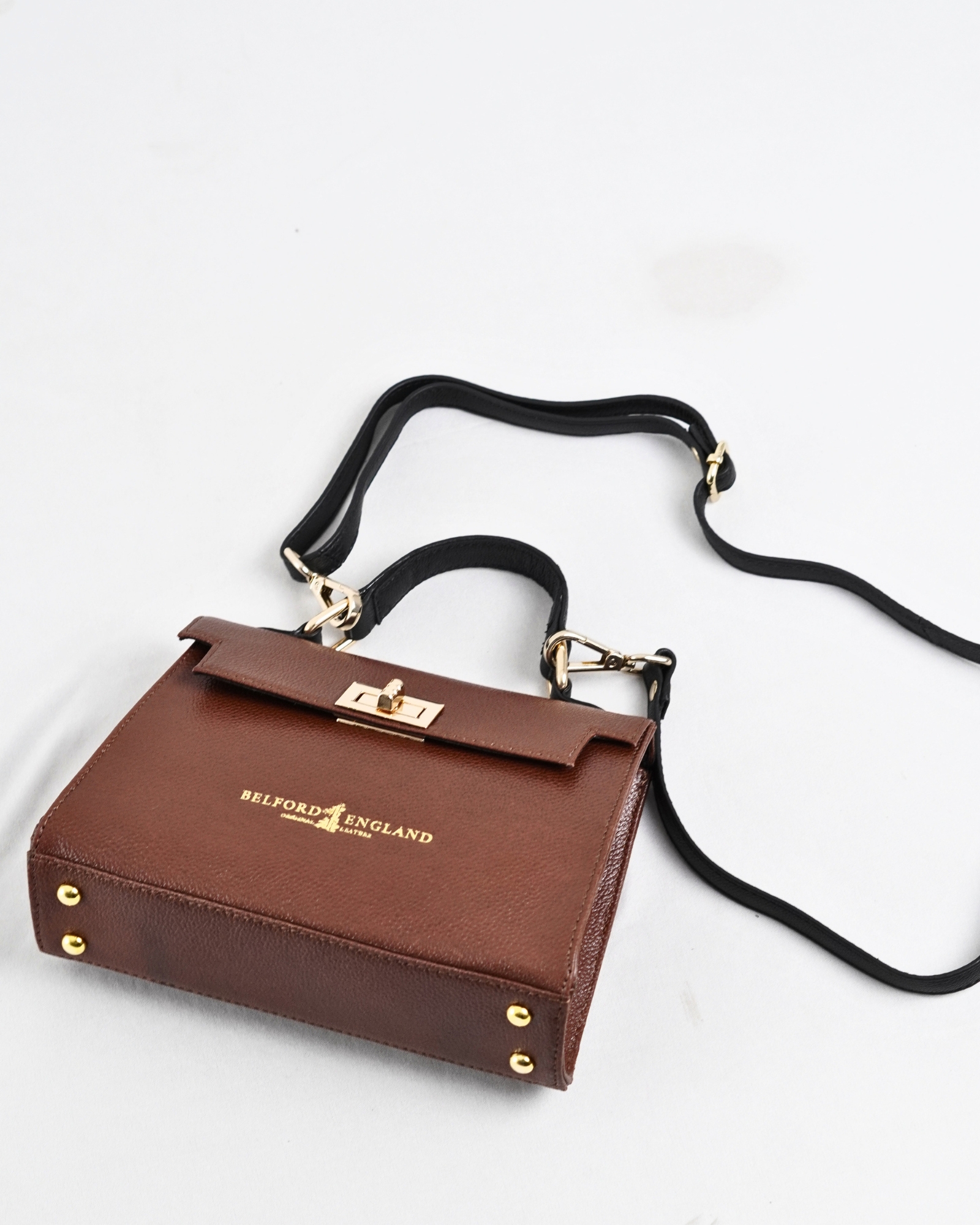 Helen  - Women's Original Leather Handbag (Luxe Cherry) - Image 8