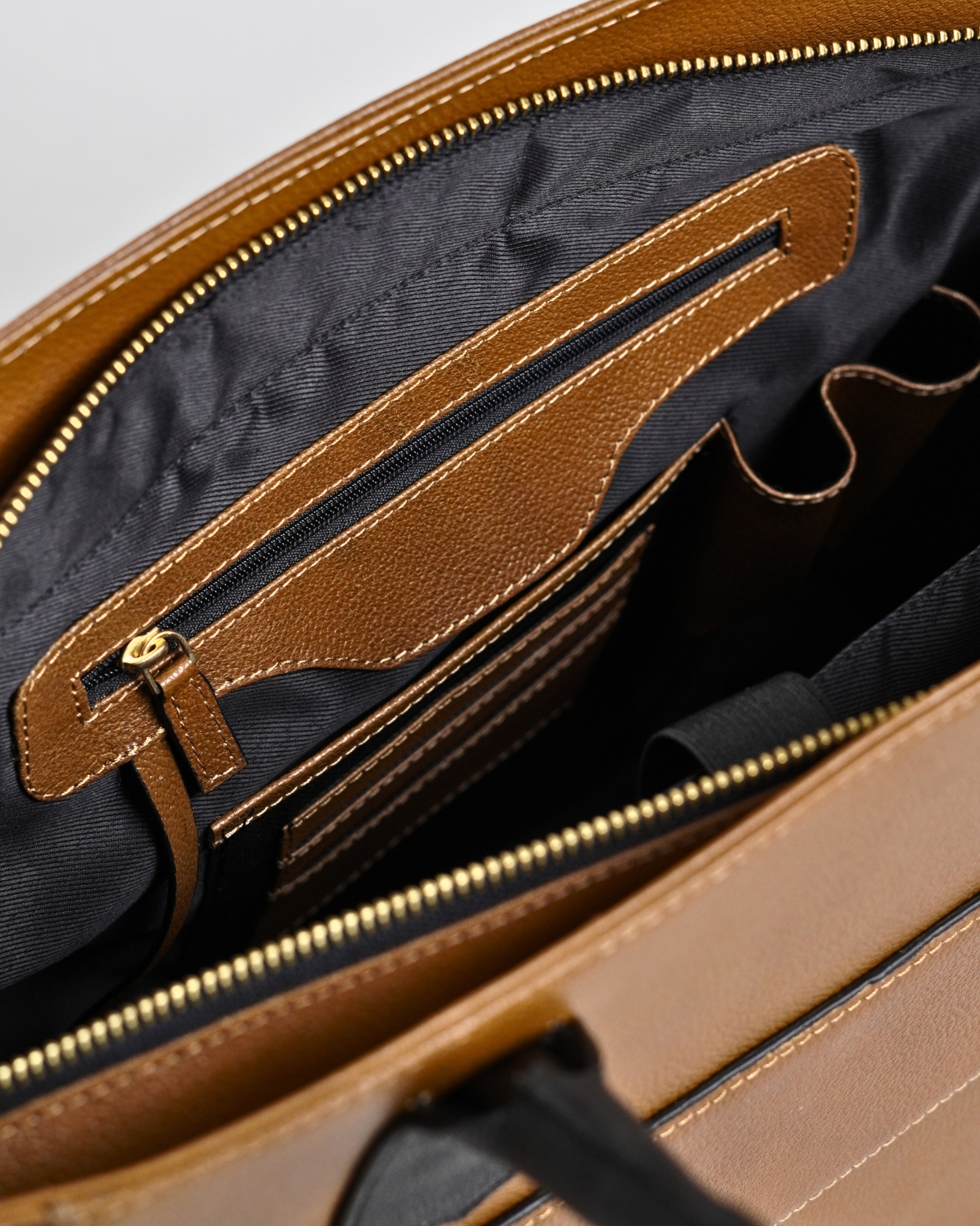 Victoria - Women's Original Leather Tote bag (Luxe Tan) - Image 3