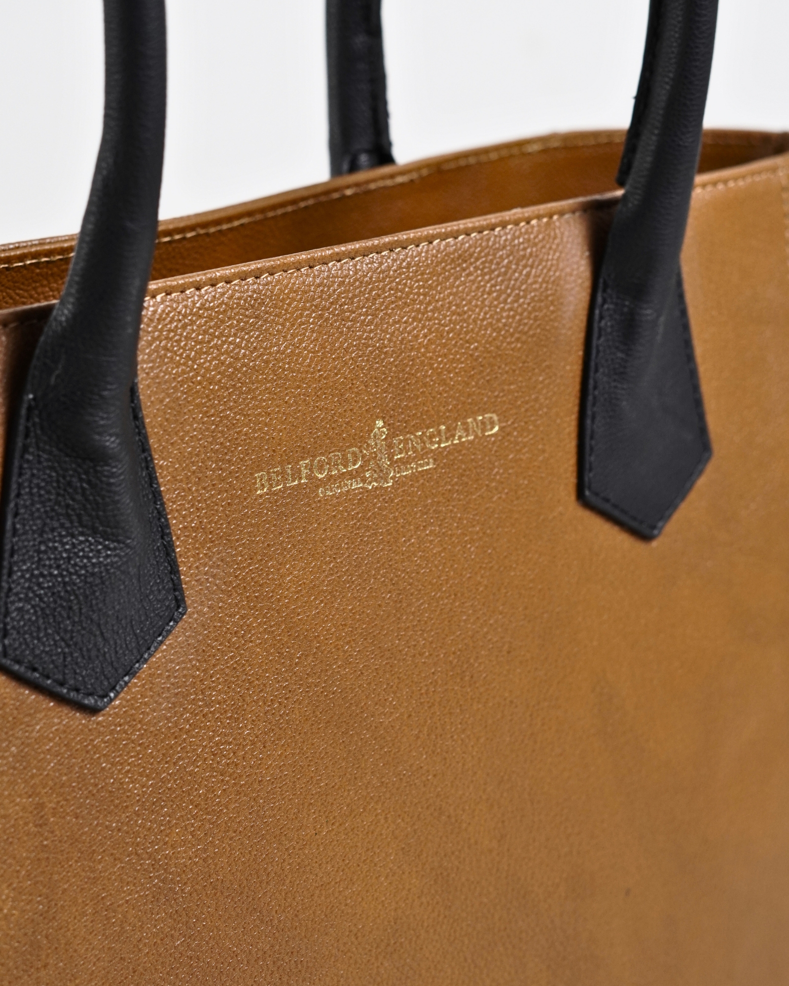 Victoria - Women's Original Leather Tote bag (Luxe Tan) - Image 8