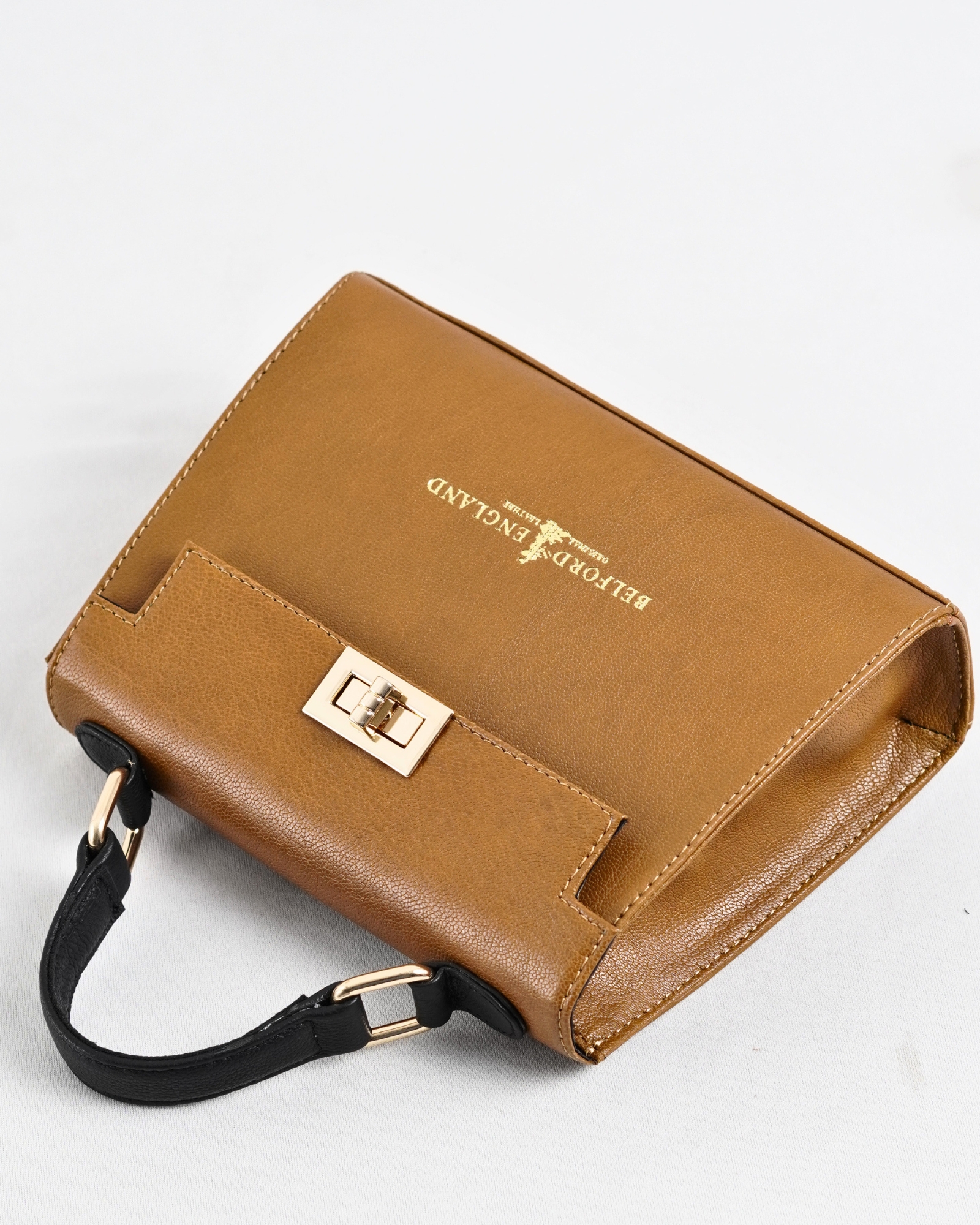 Helen  - Women's Original Leather Handbag (Luxe Tan) - Image 7