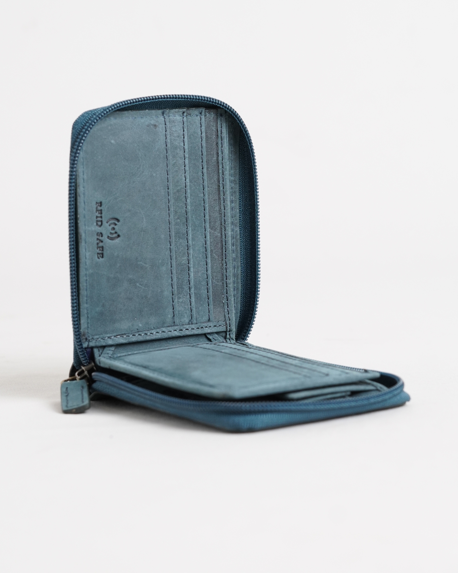 Tokyo (Sports Bike) Men’s Original Leather Wallet - Rugged Green - Image 4