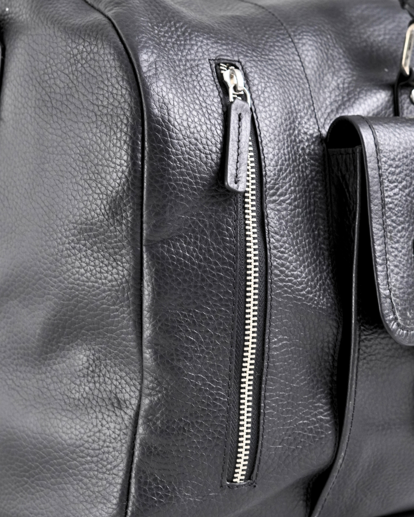 The Heritage - Original Leather Travel Bag (Posh Black) - Image 4