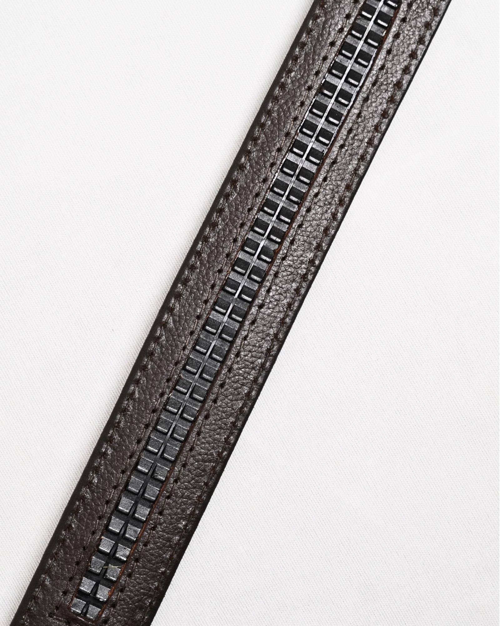 Oxford Men's Original Leather Belt  (Burgundy Blend) - 28-44 - Image 8