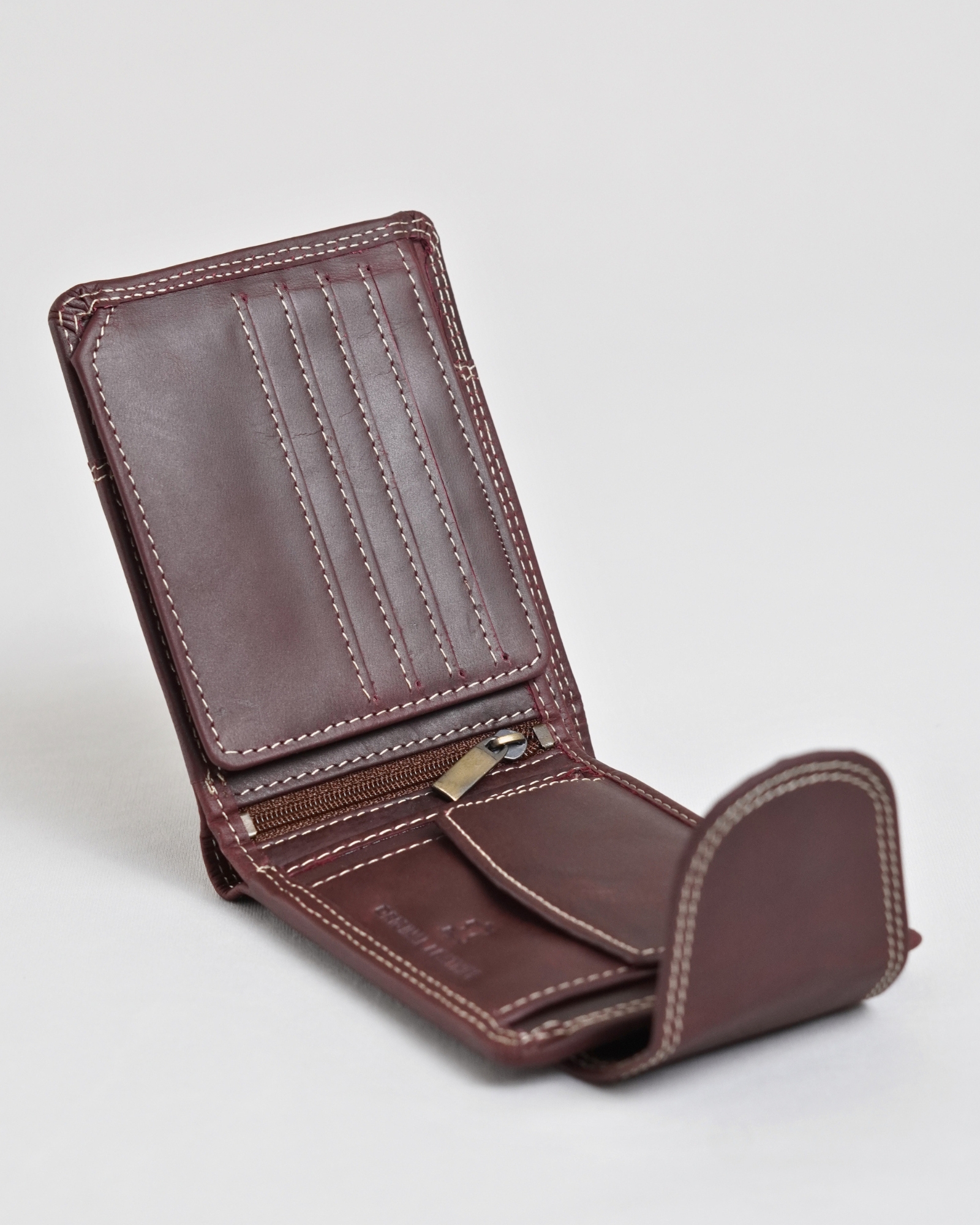 Derby - Men’s Original Leather Wallet (Vintage Brown) - Image 2