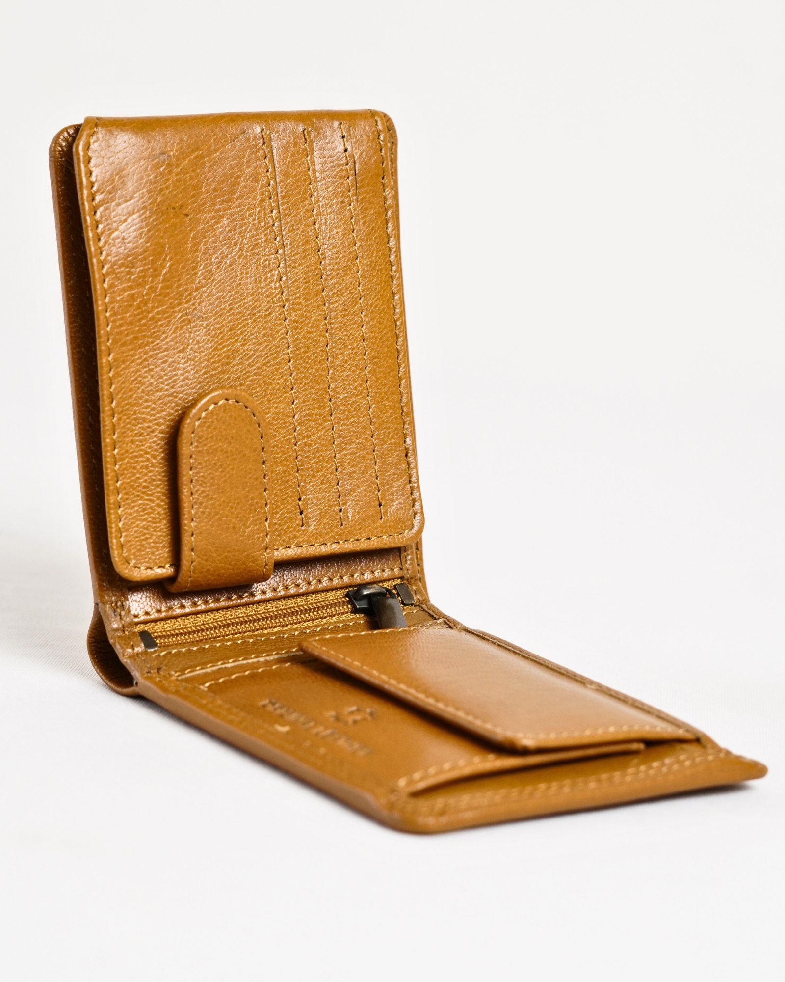 Cambridge - Men’s Original Leather Wallet (Rich Tan) - Image 2