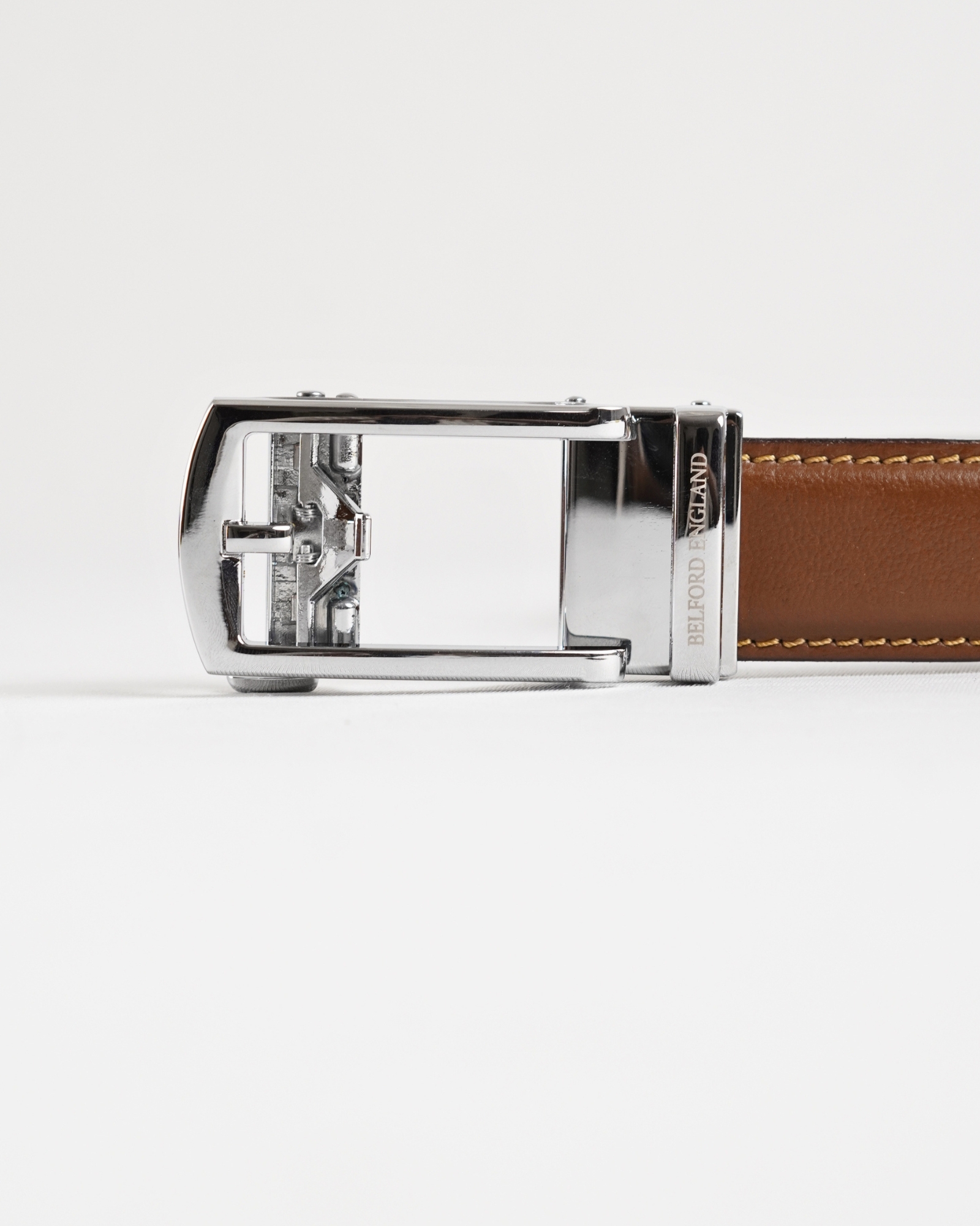 Norwich  Men's Original Leather Belt  (Tan)  28-44 - Image 6