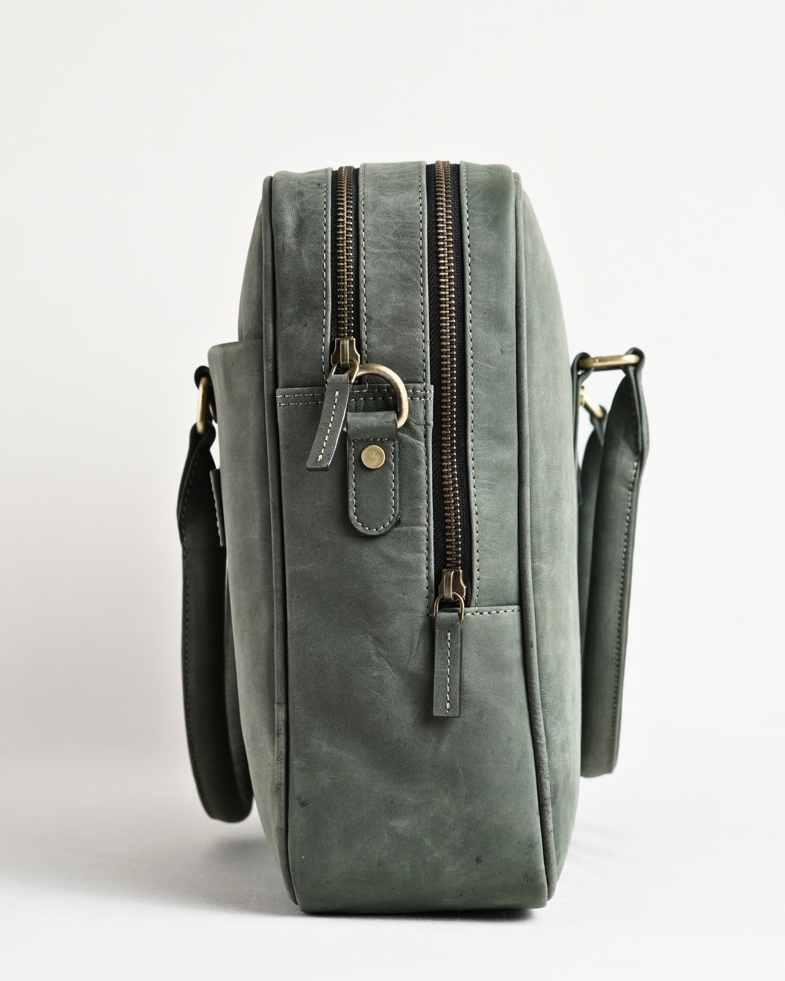 Executive Men's Original Leather Briefcase  (Rugged Green) - Image 4
