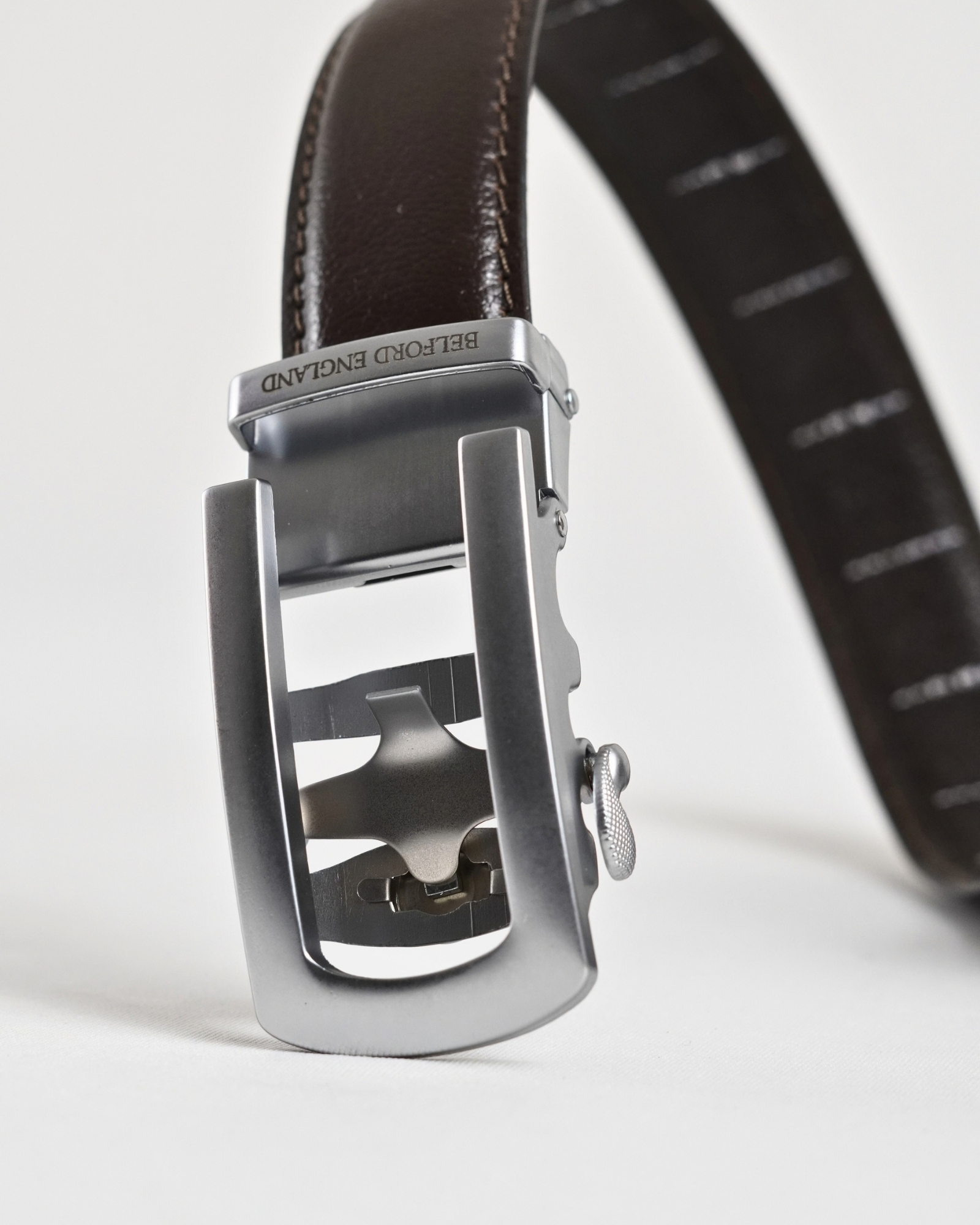 Oxford Men's Original Leather Belt  (Brown) - 28-44 - Image 4