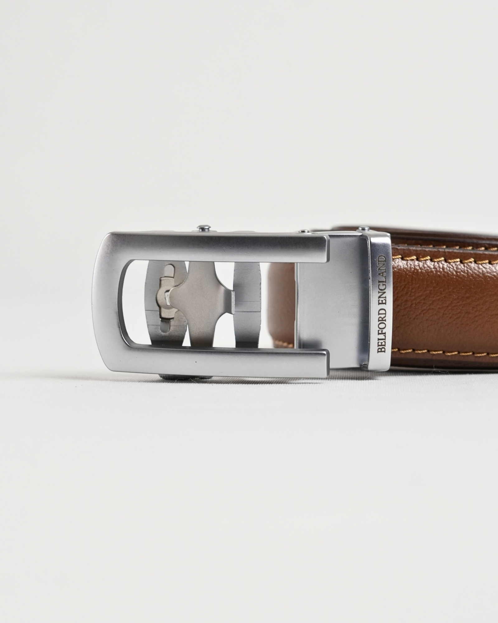 Oxford Men's Original Leather Belt  (Tan) - 28-44 - Image 4