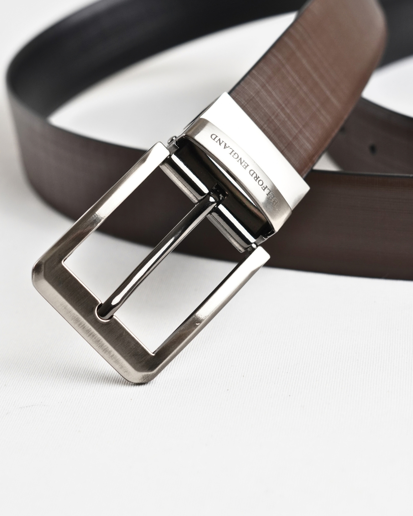 Saffiano Men's Original Leather Belt  Reversible (Black & Brown) - 28-44 - Image 4