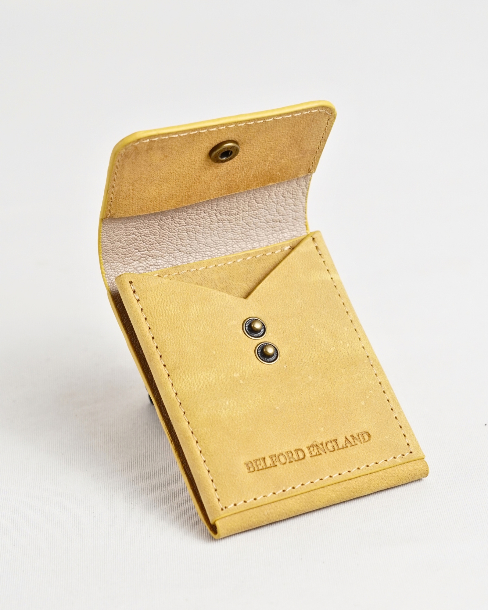 Milton - Men’s Original Leather Minimalist Wallet (Rugged Tan) - Image 4