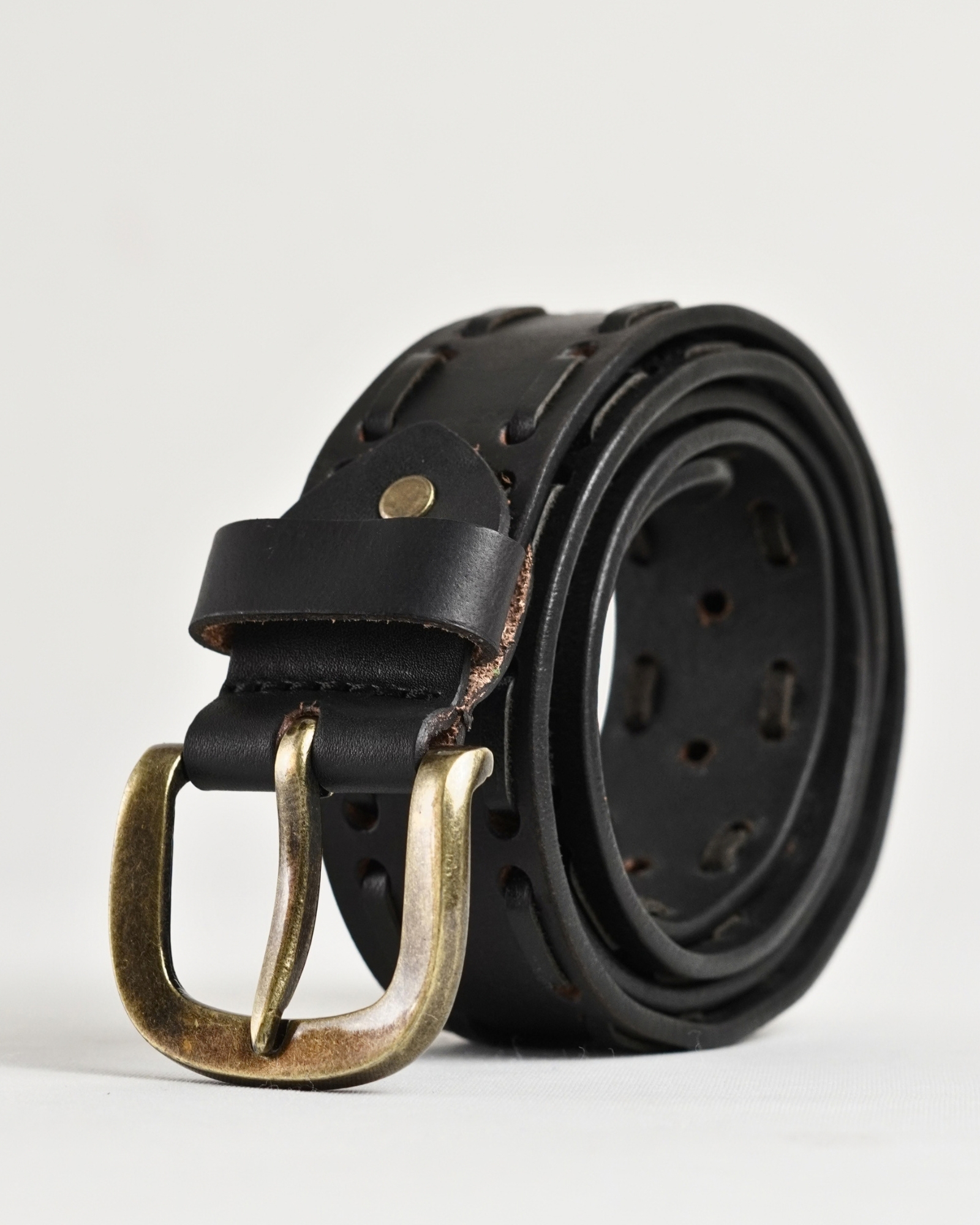 Great Britain - Men's Original Leather Belt  (Vintage Black) - 28-44 - Image 4