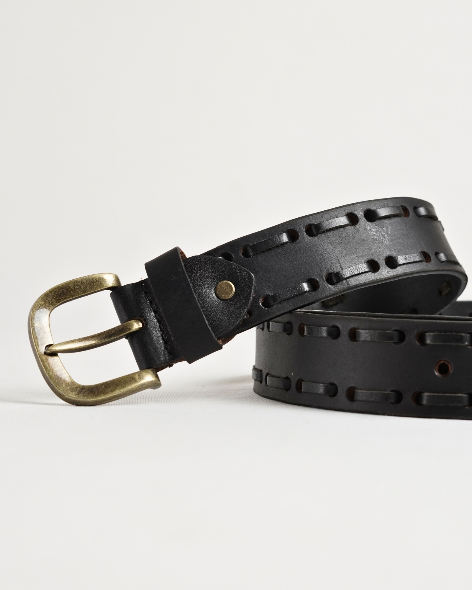 Great Britain - Men's Original Leather Belt  (Vintage Black) - 28-44 - Image 6