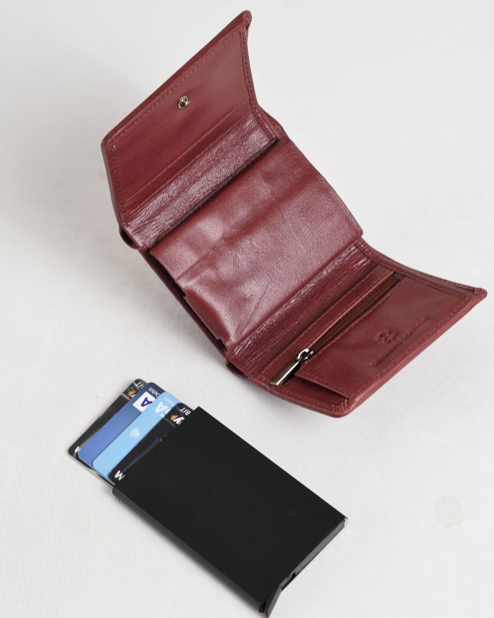 Detroit - Men’s Original Leather [Smart Card Pop UP] Wallet (Brown & Cherry Blend) - Image 4