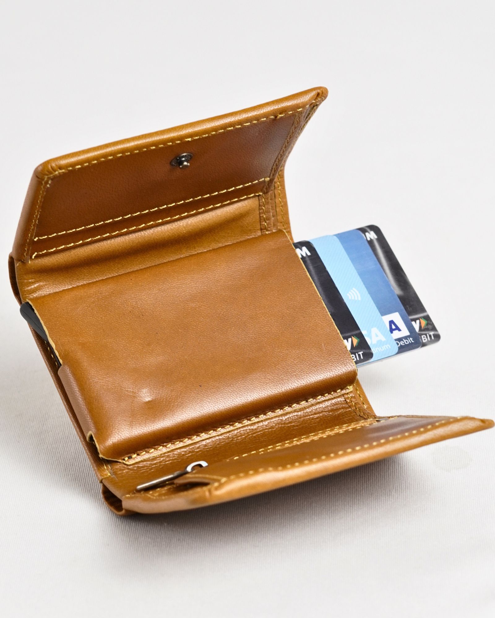 Detroit - Men’s Original Leather [Smart Card Pop UP] Wallet (Rich Tan) - Image 2