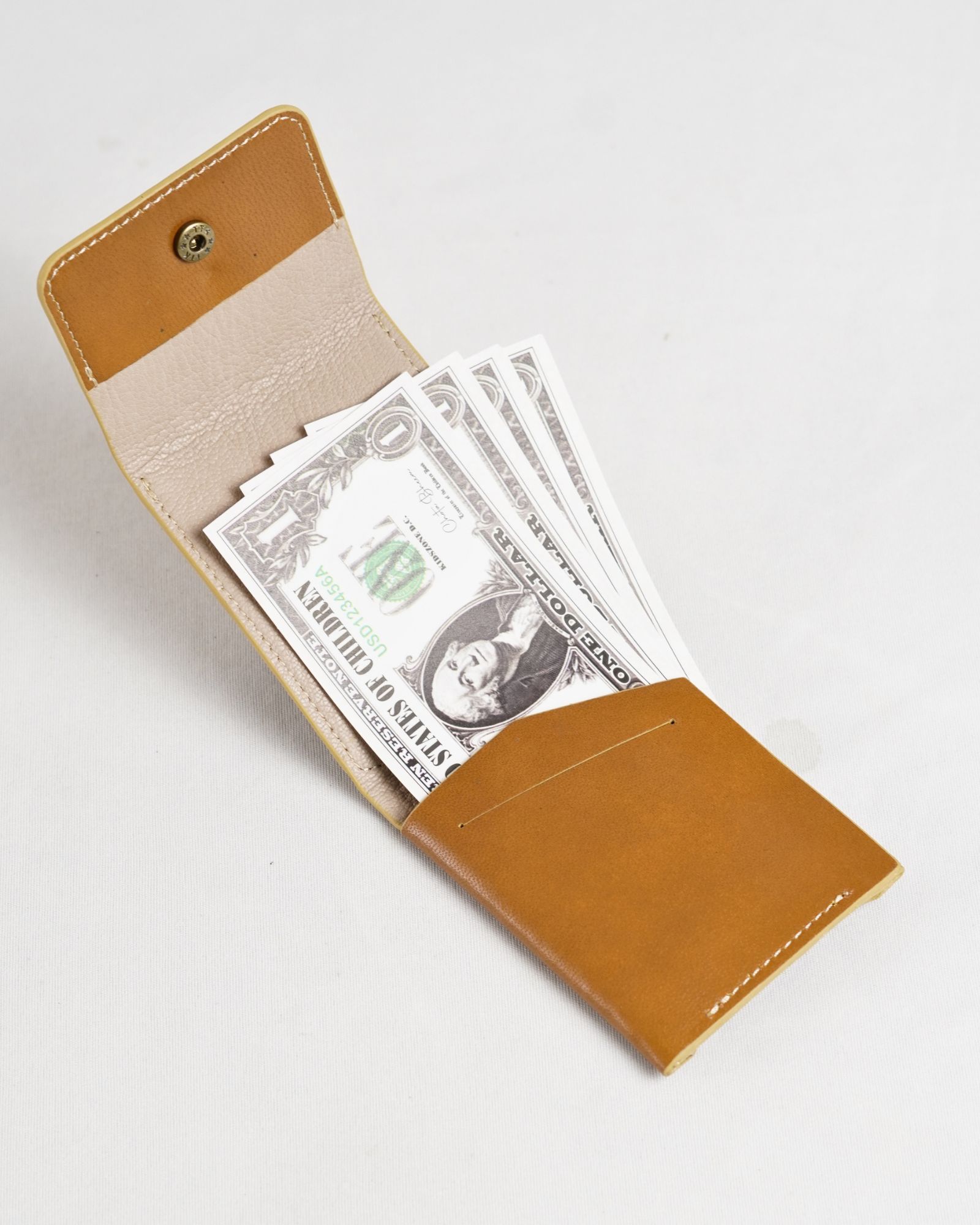 Milton - Men’s Original Leather Minimalist Wallet (Rich Tan) - Image 2