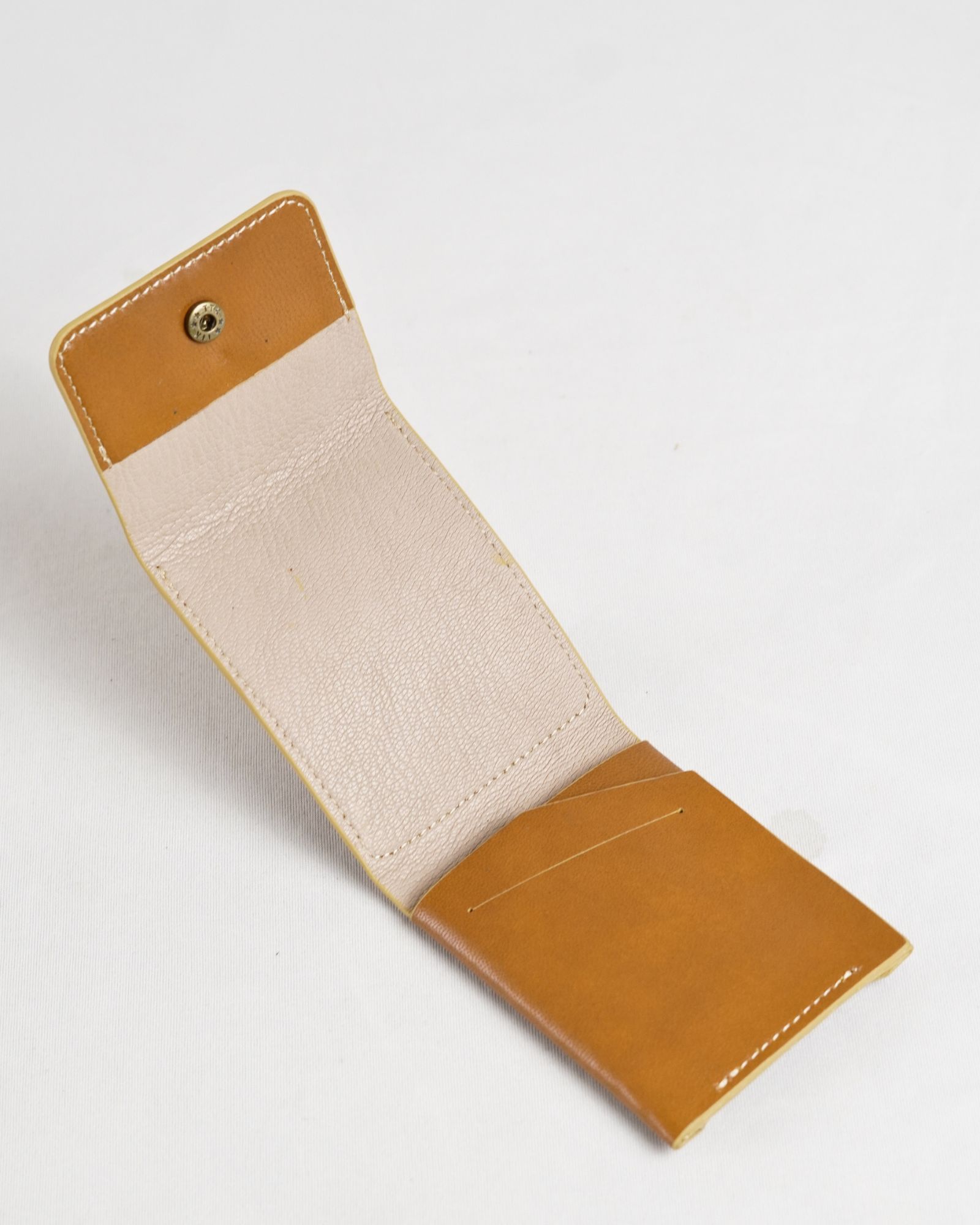 Milton - Men’s Original Leather Minimalist Wallet (Rich Tan) - Image 3