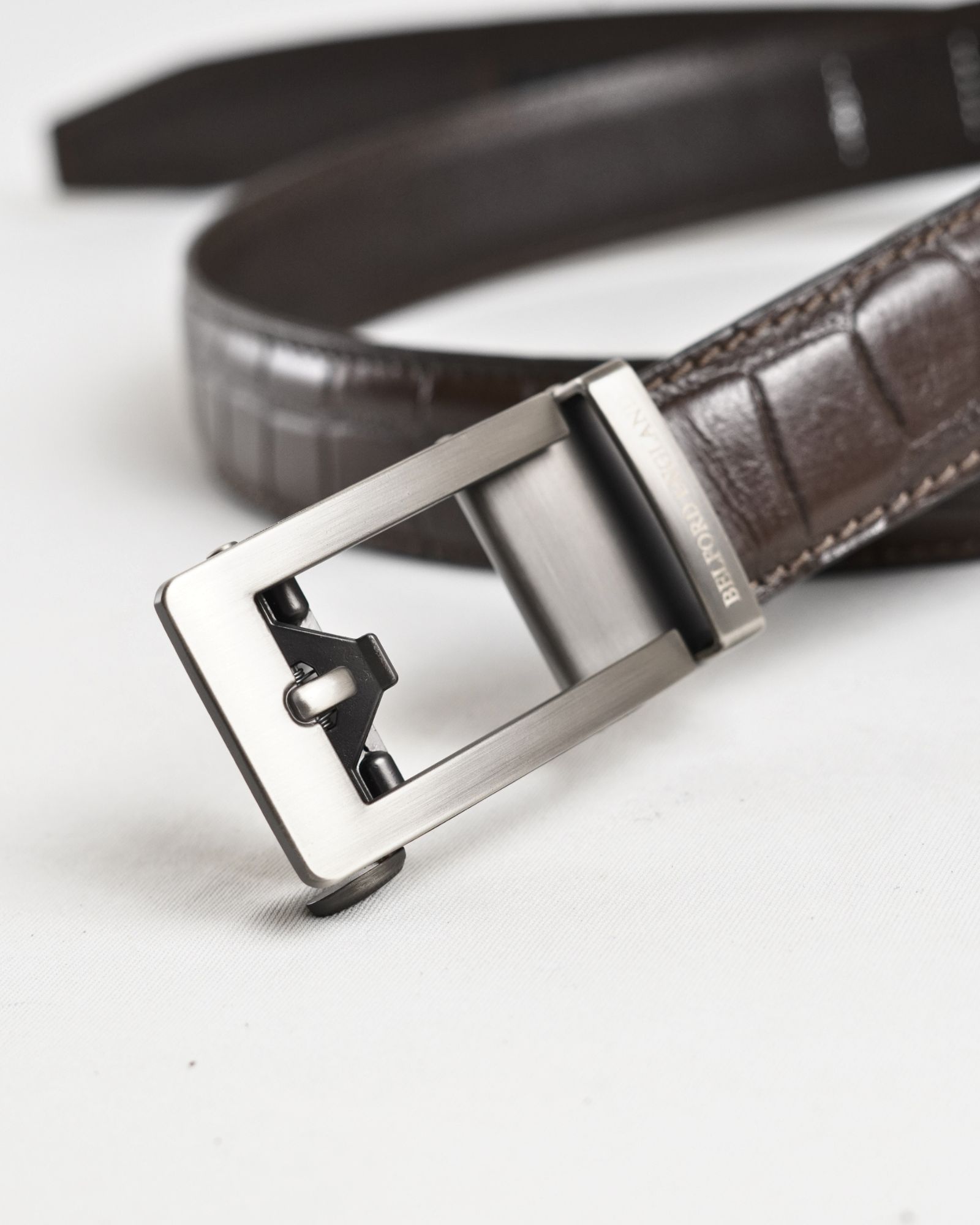 Norwich  Men's Original Leather Belt  (Croco Brown)  28-44 - Image 6