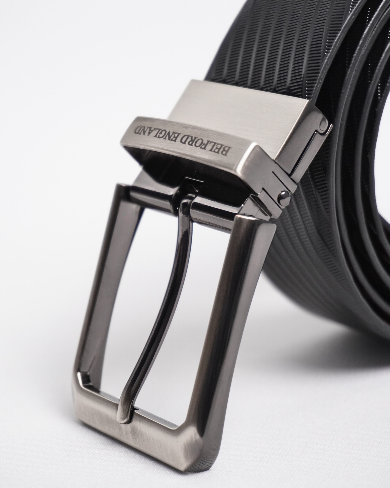 Luton Men's Original Leather Belt  Reversible (Black & Brown) - 28-44 - Image 6