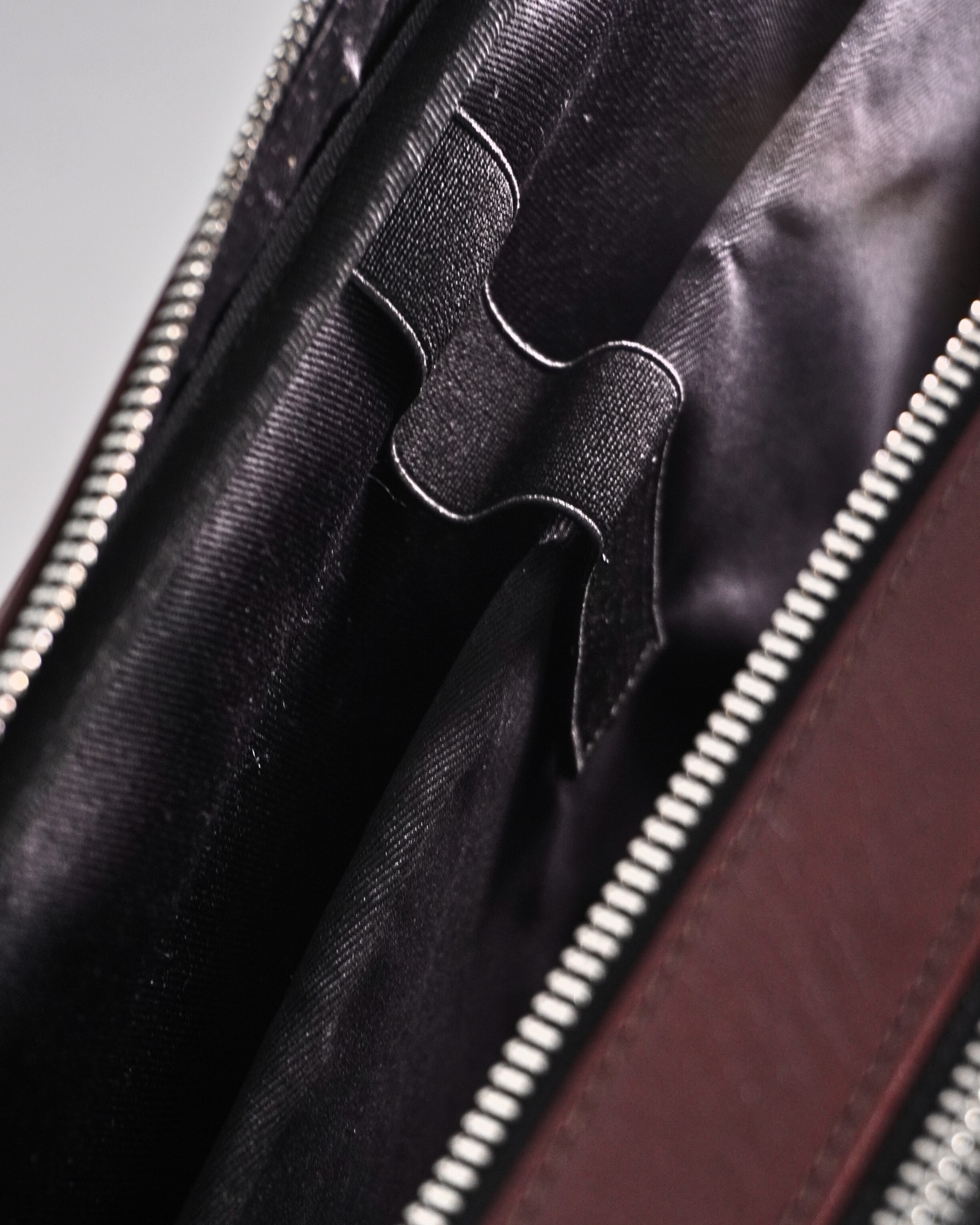 Executive Men's 100% Original Leather Large Briefcase - Rich Brown - Image 10