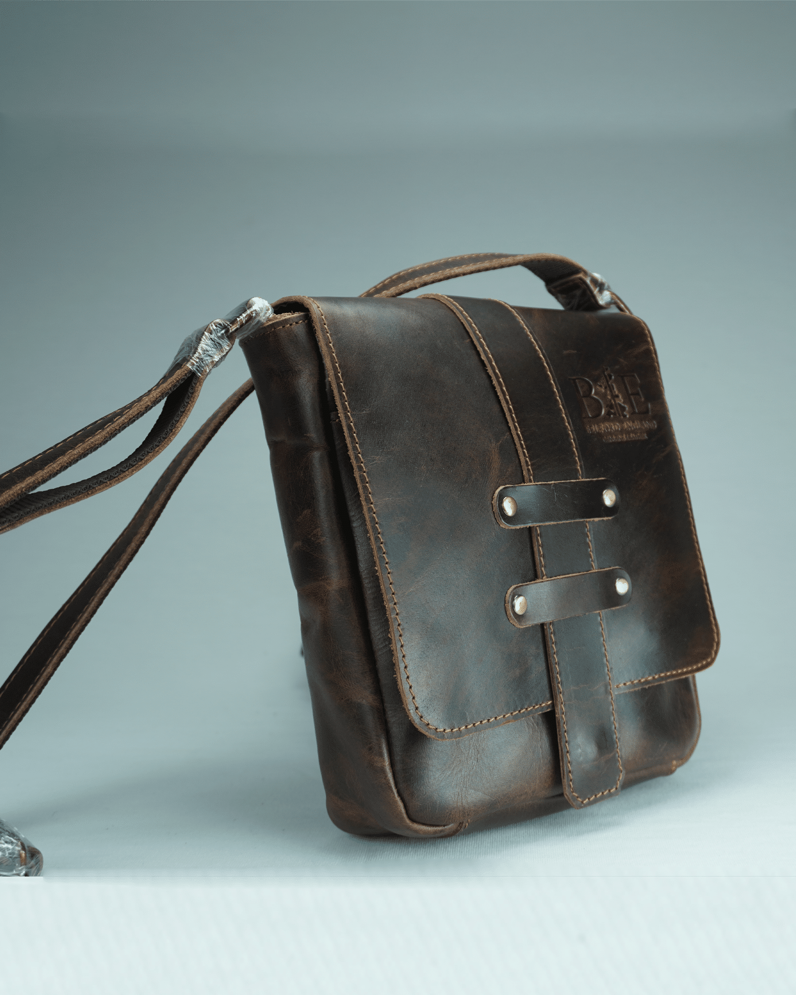 Bentley Original Leather Sling Messenger Bag (Multipurpose Bag) - Image 4