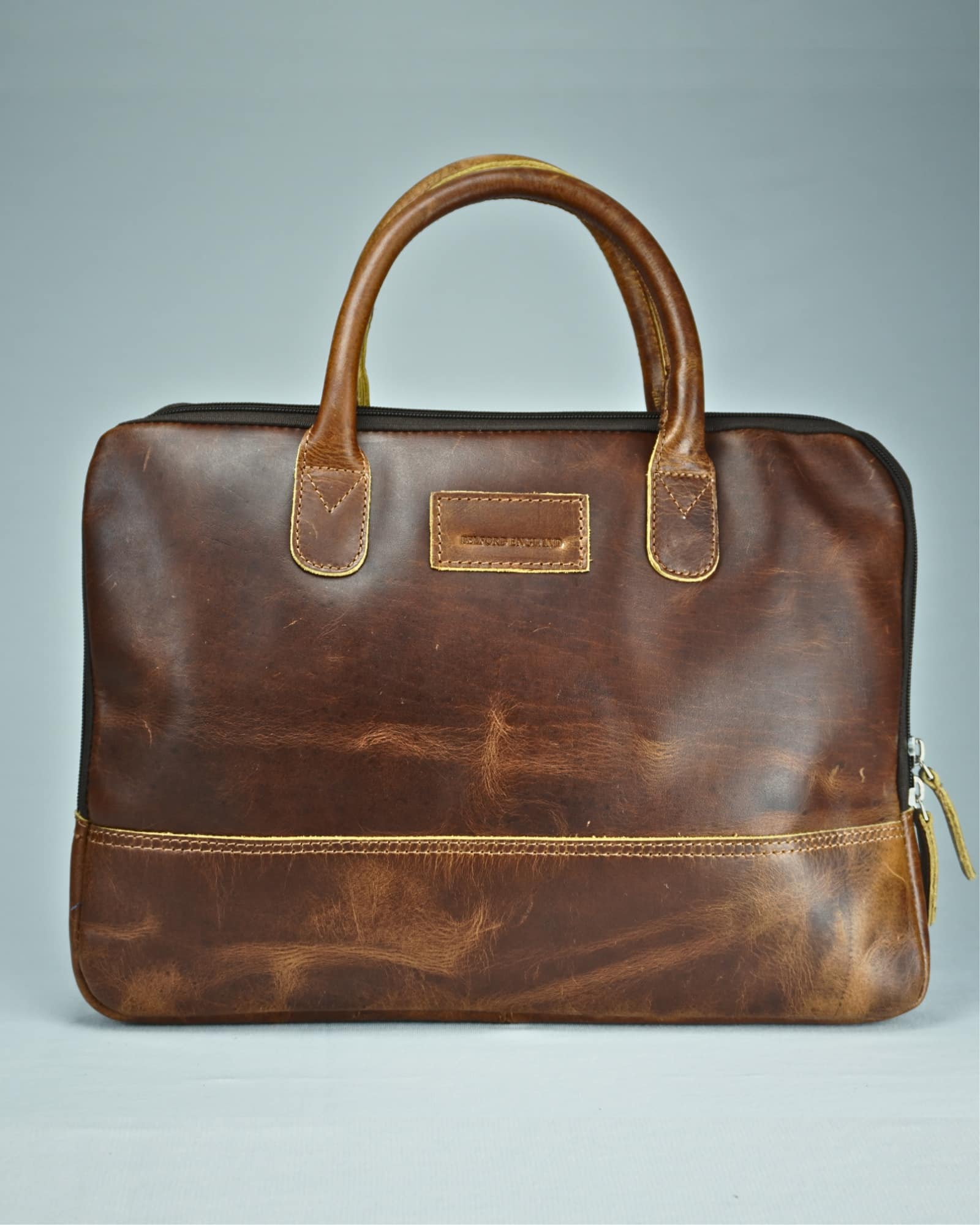 Executive Sleek Series - Men's Original Leather Laptop Bag (Tan) - Image 4