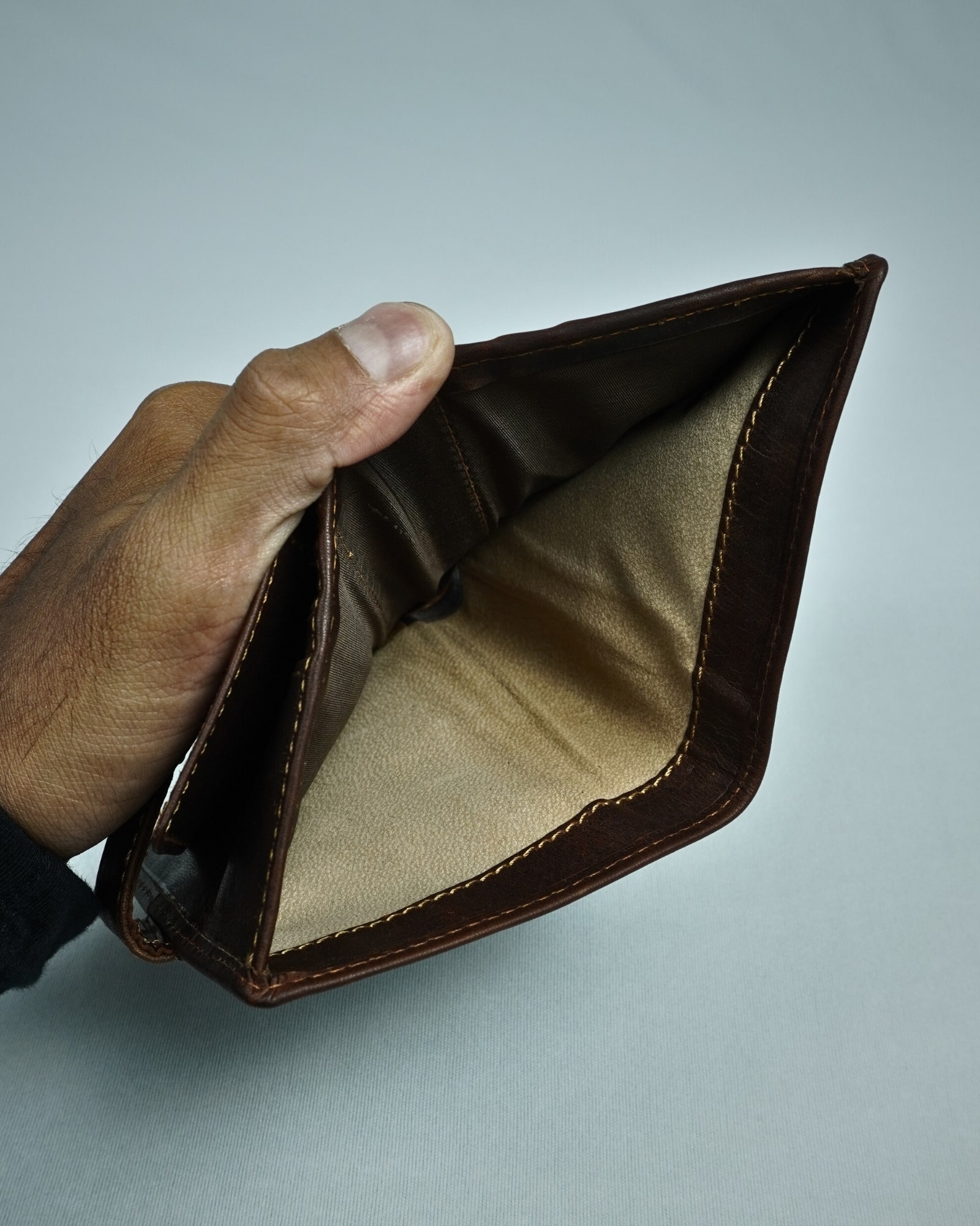 Braxton- Men’s Original Leather Wallet (Vintage Brown) - Image 5