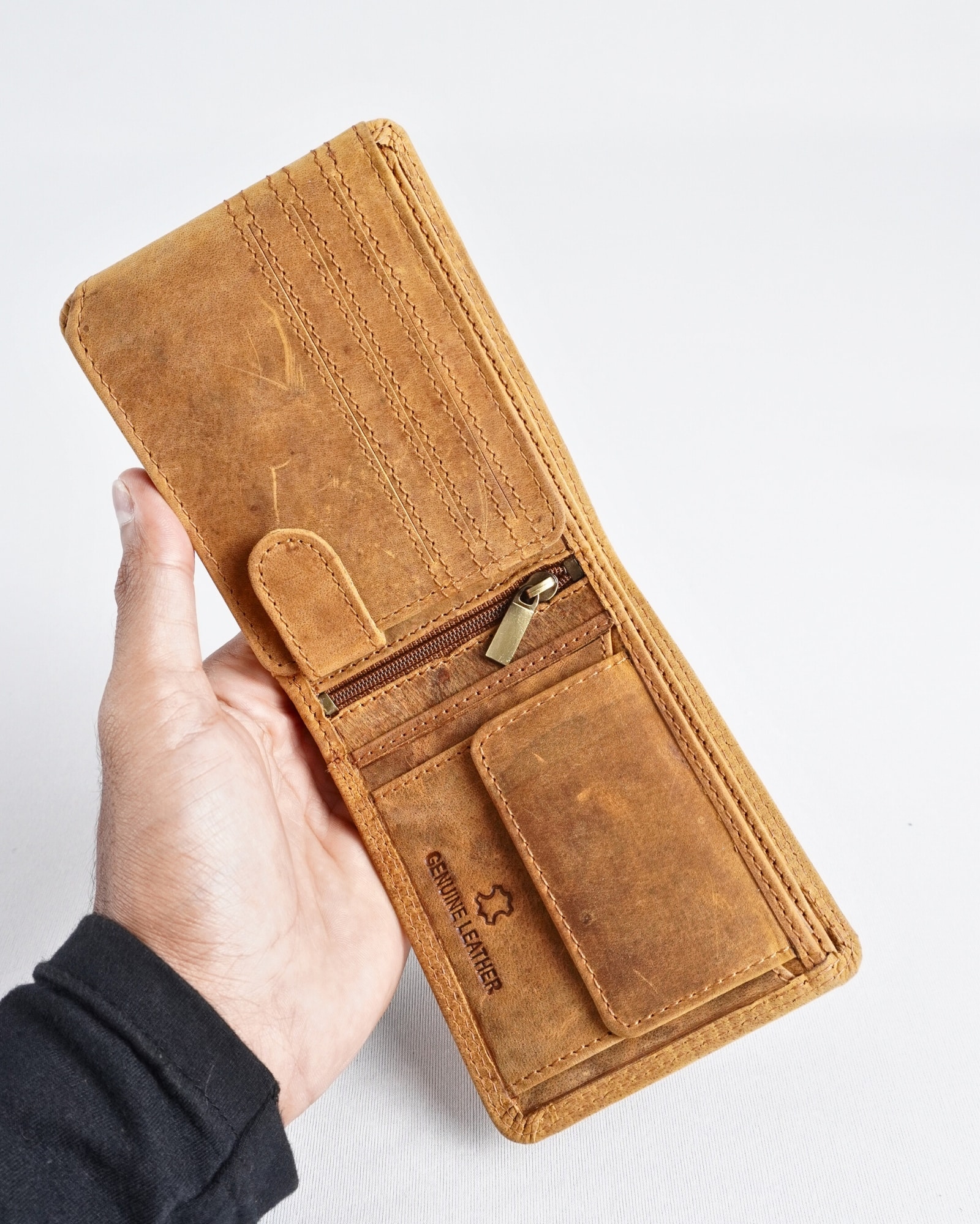 Cambridge Men’s Original Leather Wallet (Rugged Tan) - Image 3