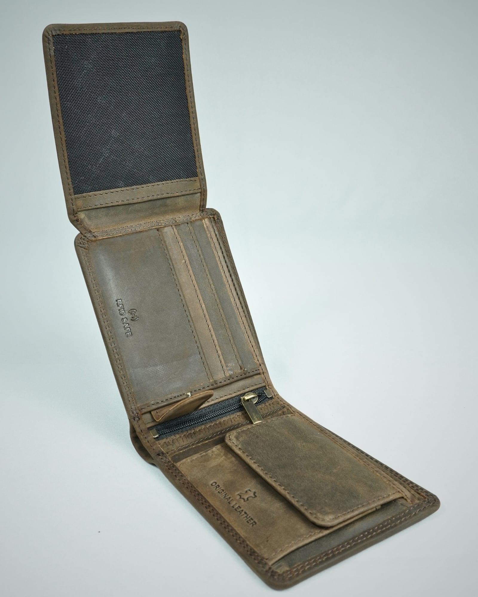 Cambridge Men’s Original Leather Wallet (Vintage Rustic Brown) - Image 6