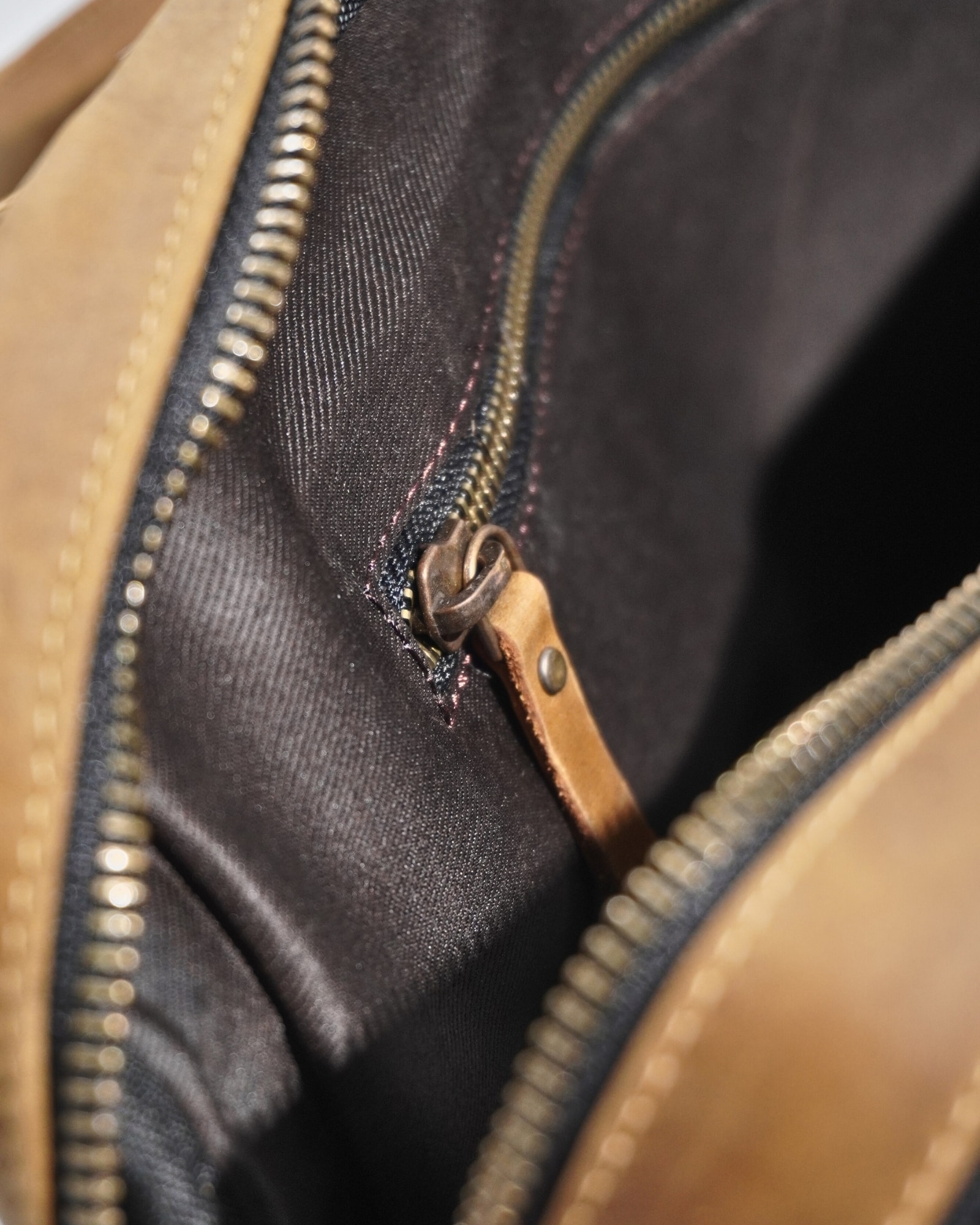 Crown Edition - Men's Executive 100% Original Leather Large Briefcase - Luxury Brown - Image 8