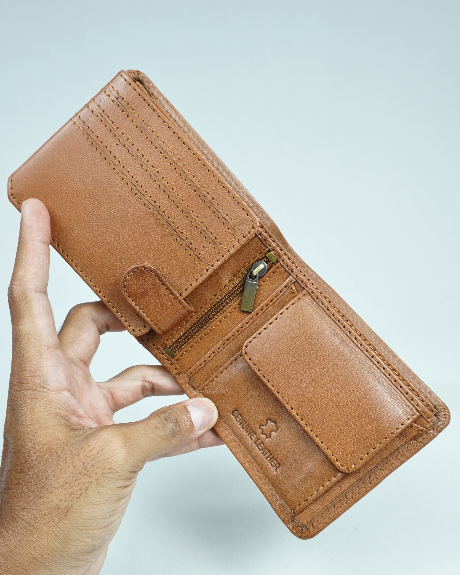 Cambridge - Men’s Original Leather Wallet (Walnut Brown) - Image 6