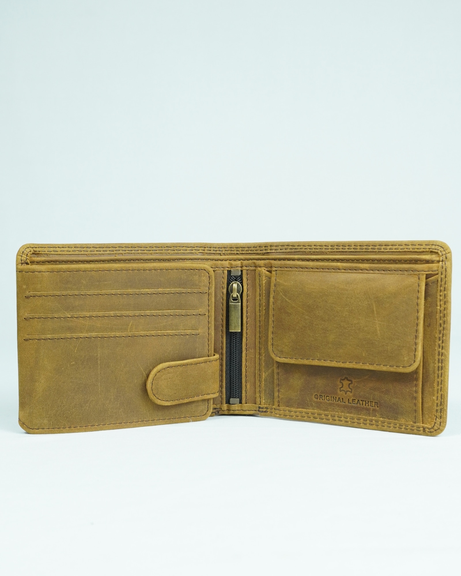 Cambridge - Men’s Original Leather Wallet (Hazel Brown) - Image 4