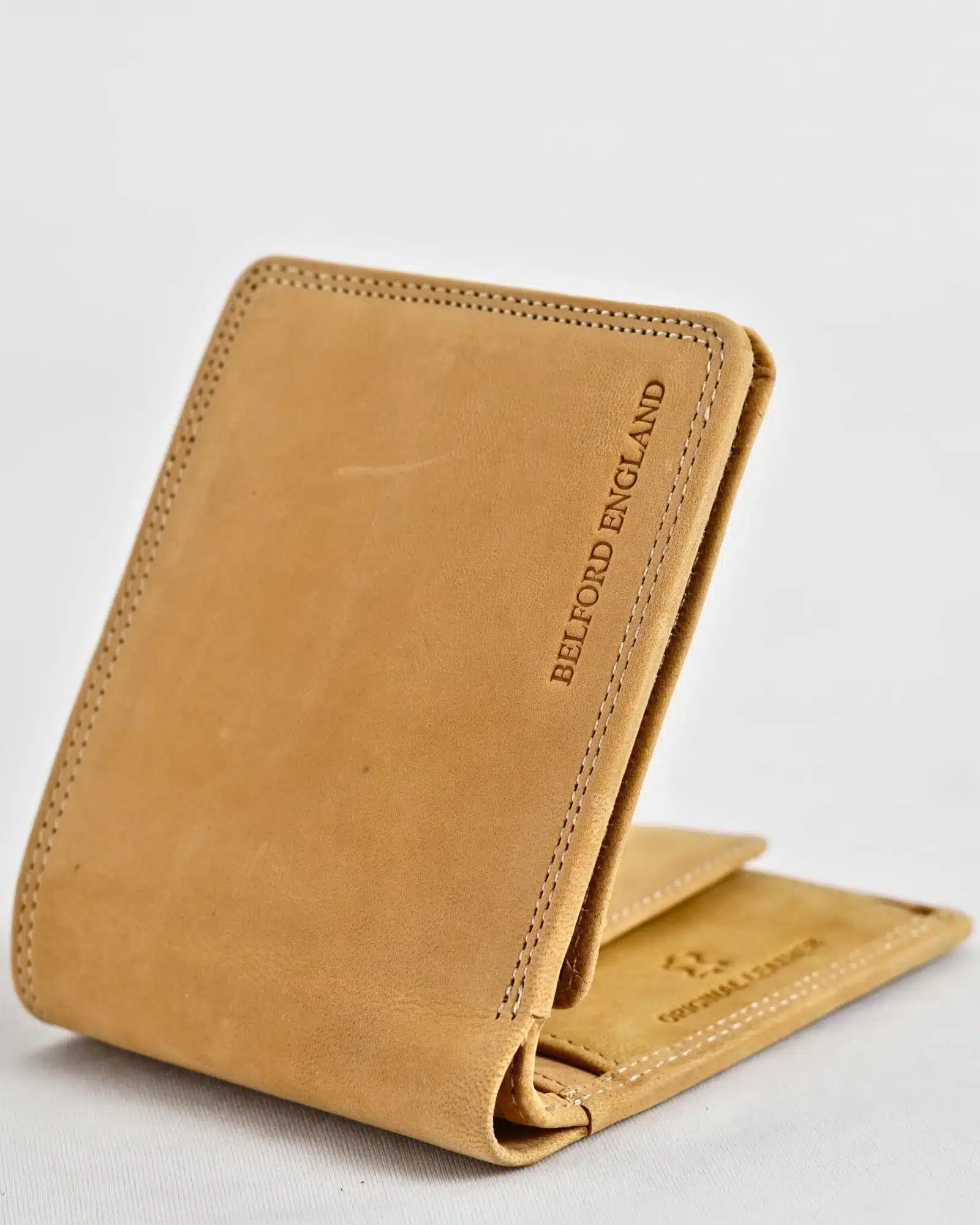 Cambridge Men’s Original Leather Wallet (Rugged Tan)