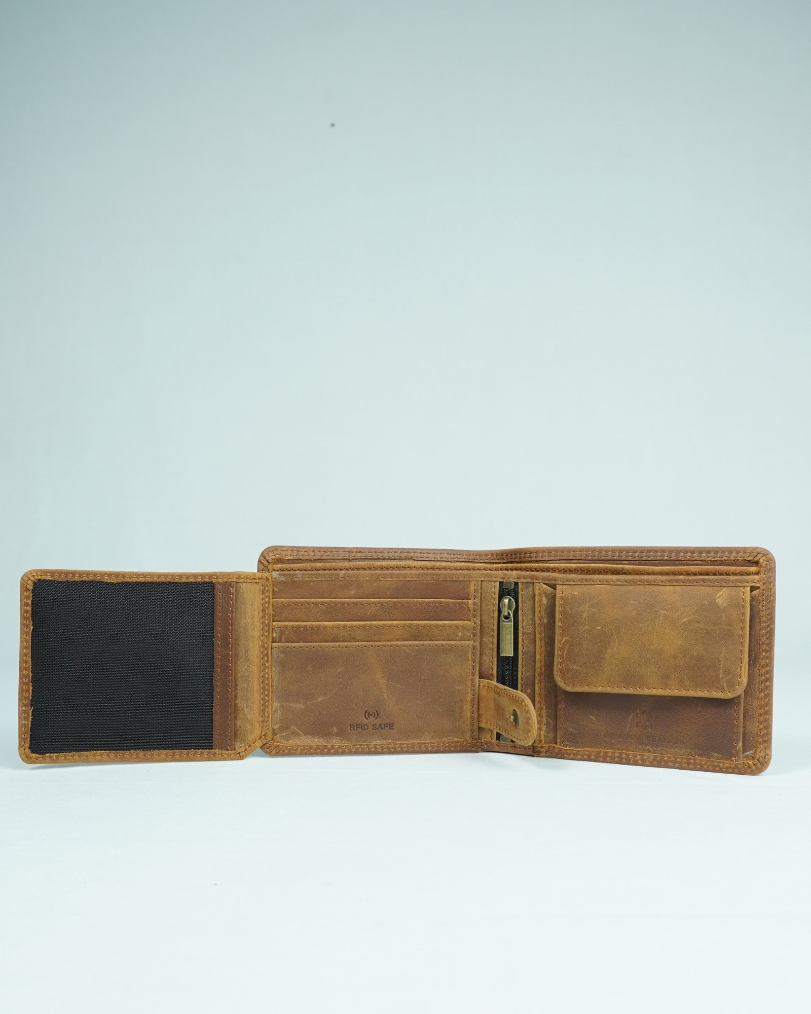 Cambridge - Men’s Original Leather Wallet (Vintage Chestnut) - Image 4