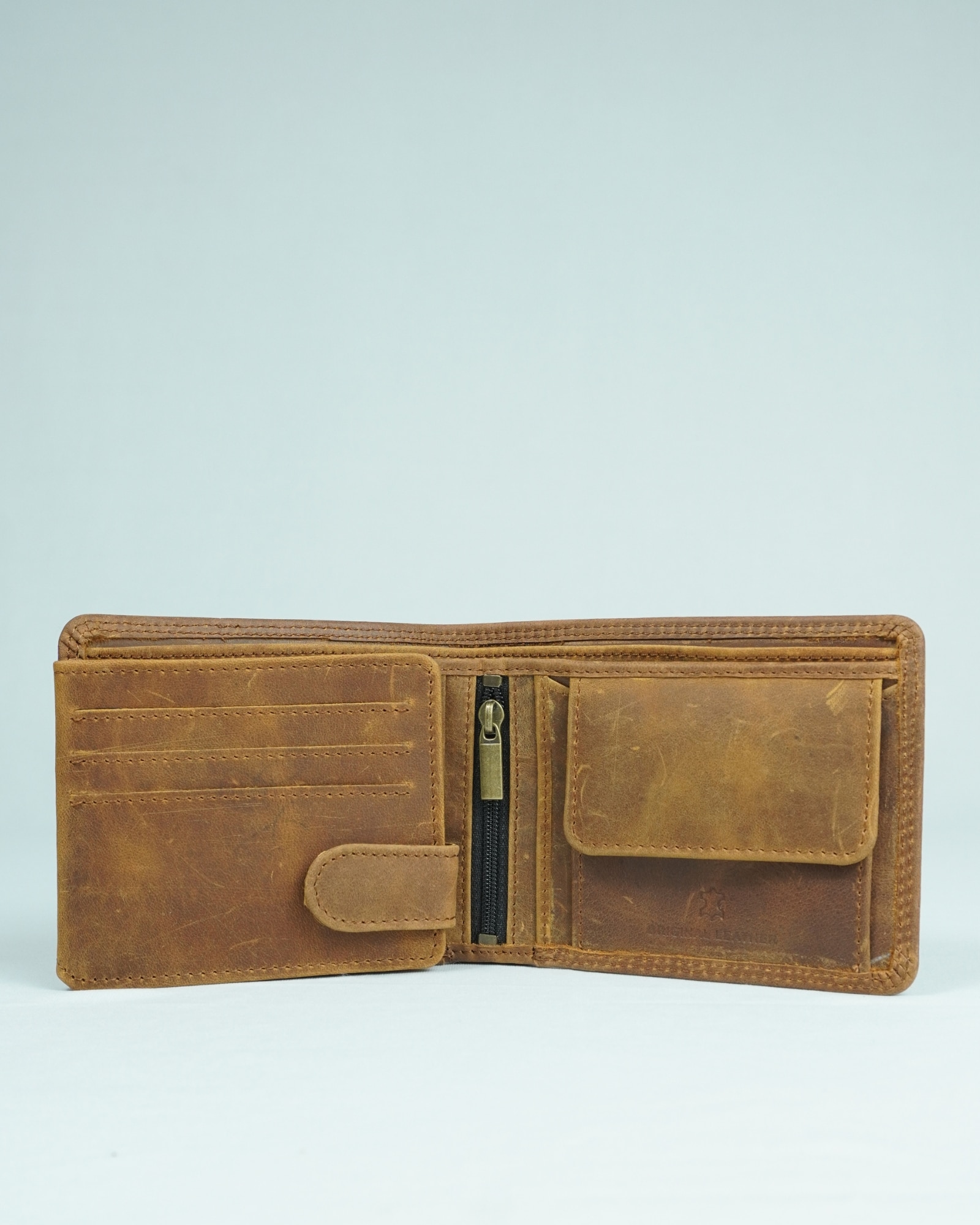 Cambridge - Men’s Original Leather Wallet (Vintage Chestnut) - Image 6