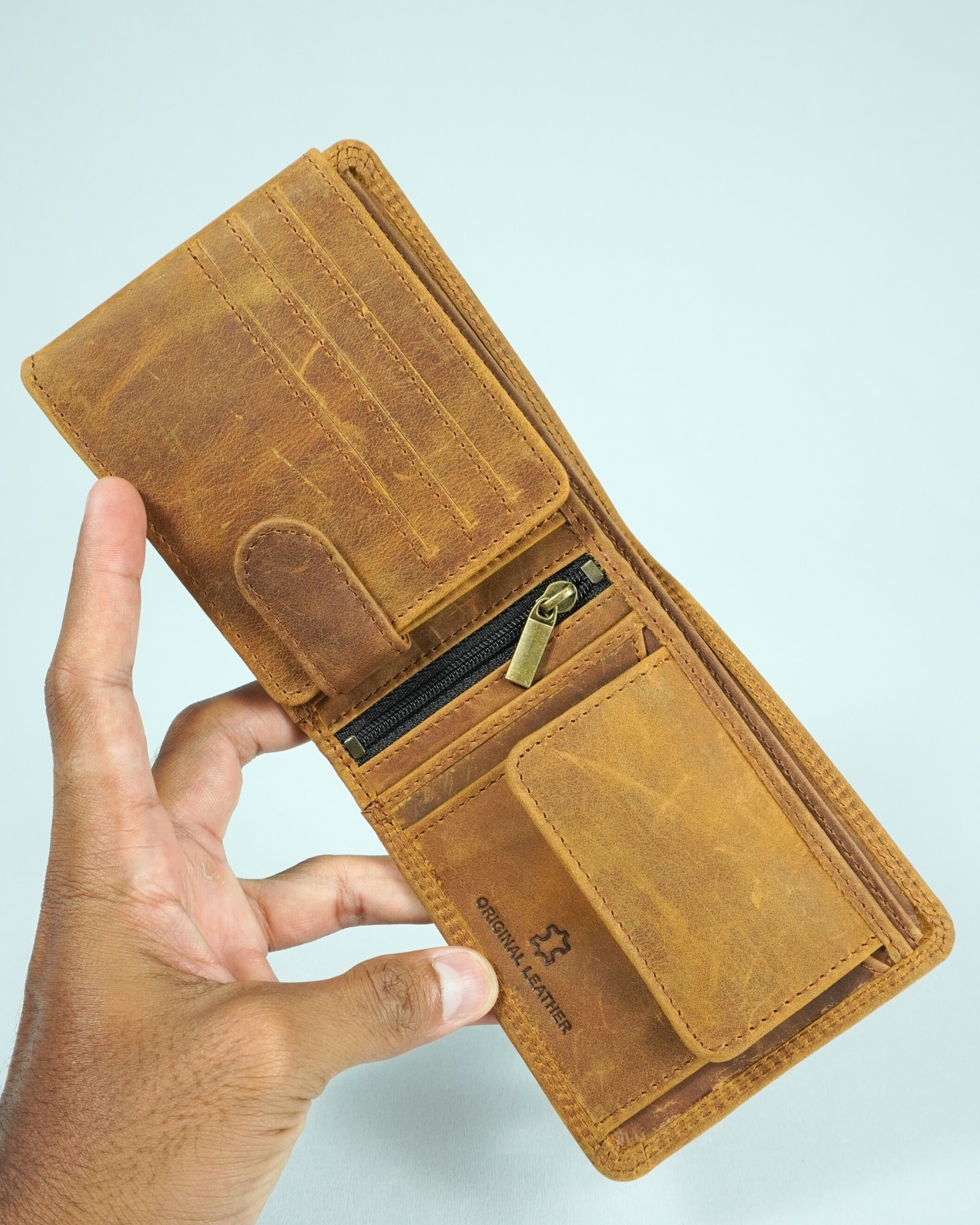 Cambridge - Men’s Original Leather Wallet (Vintage Rustic Tan) - Image 6