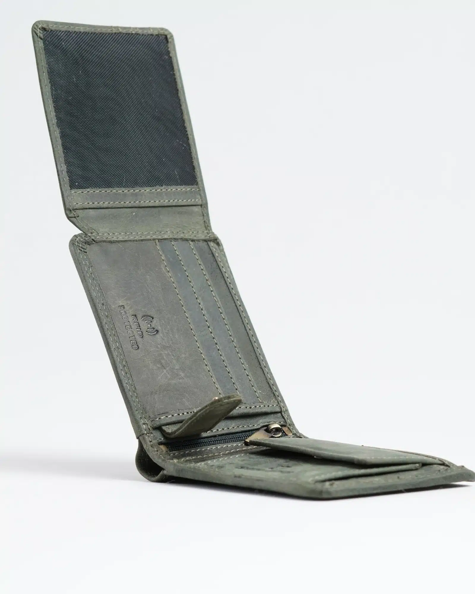 Cambridge Men’s Original Leather Wallet (Rugged Green) - Image 3