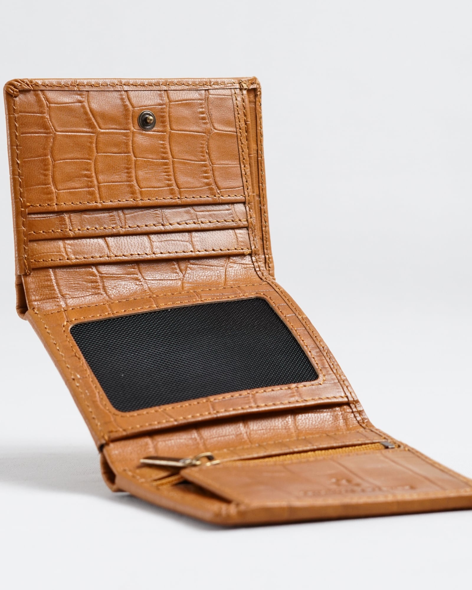 Dublin - Men’s Original Leather Trifold Wallet (Croco Rich Tan) - Image 3