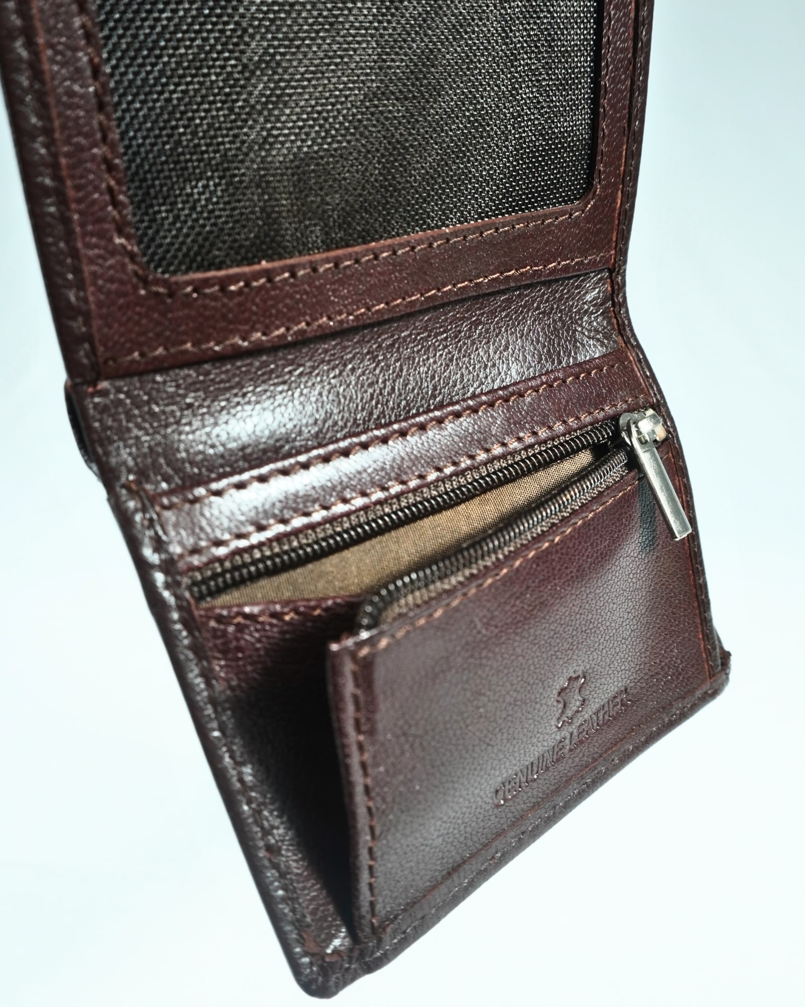 Dublin - Men’s Original Leather Trifold Wallet (Cherry) - Image 4