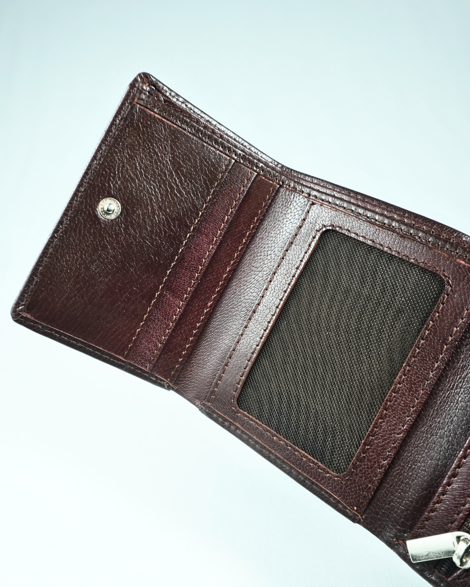 Dublin - Men’s Original Leather Trifold Wallet (Cherry) - Image 6
