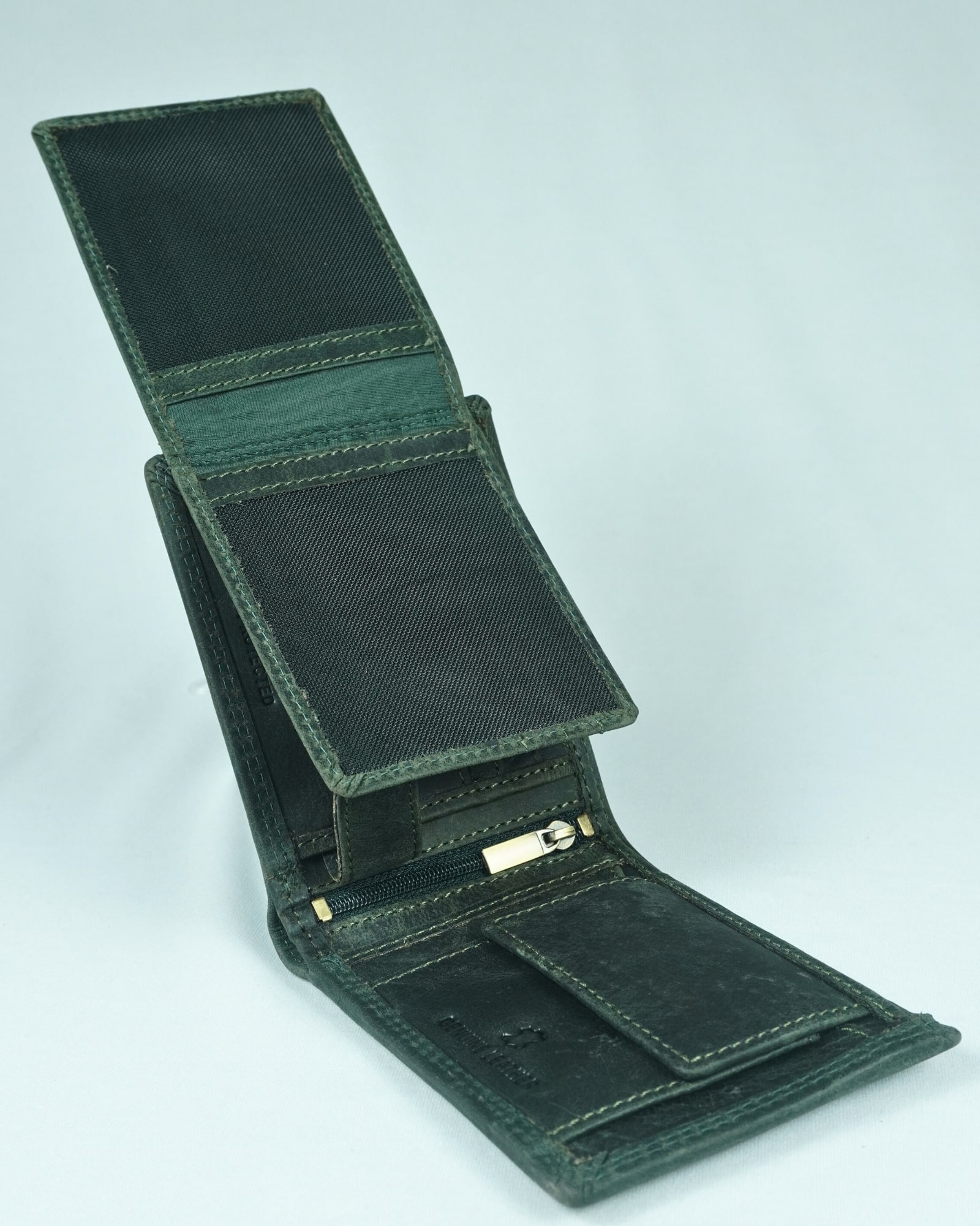 Harvard Men’s Original Soft Leather Wallet (Rugged Pine) - Image 8