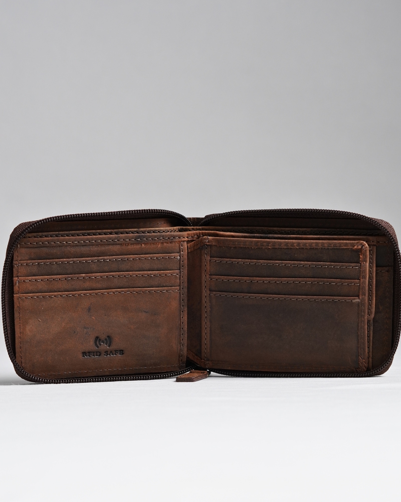 Tokyo Men’s Original Leather Wallet - (Rugged Tan) - Image 5