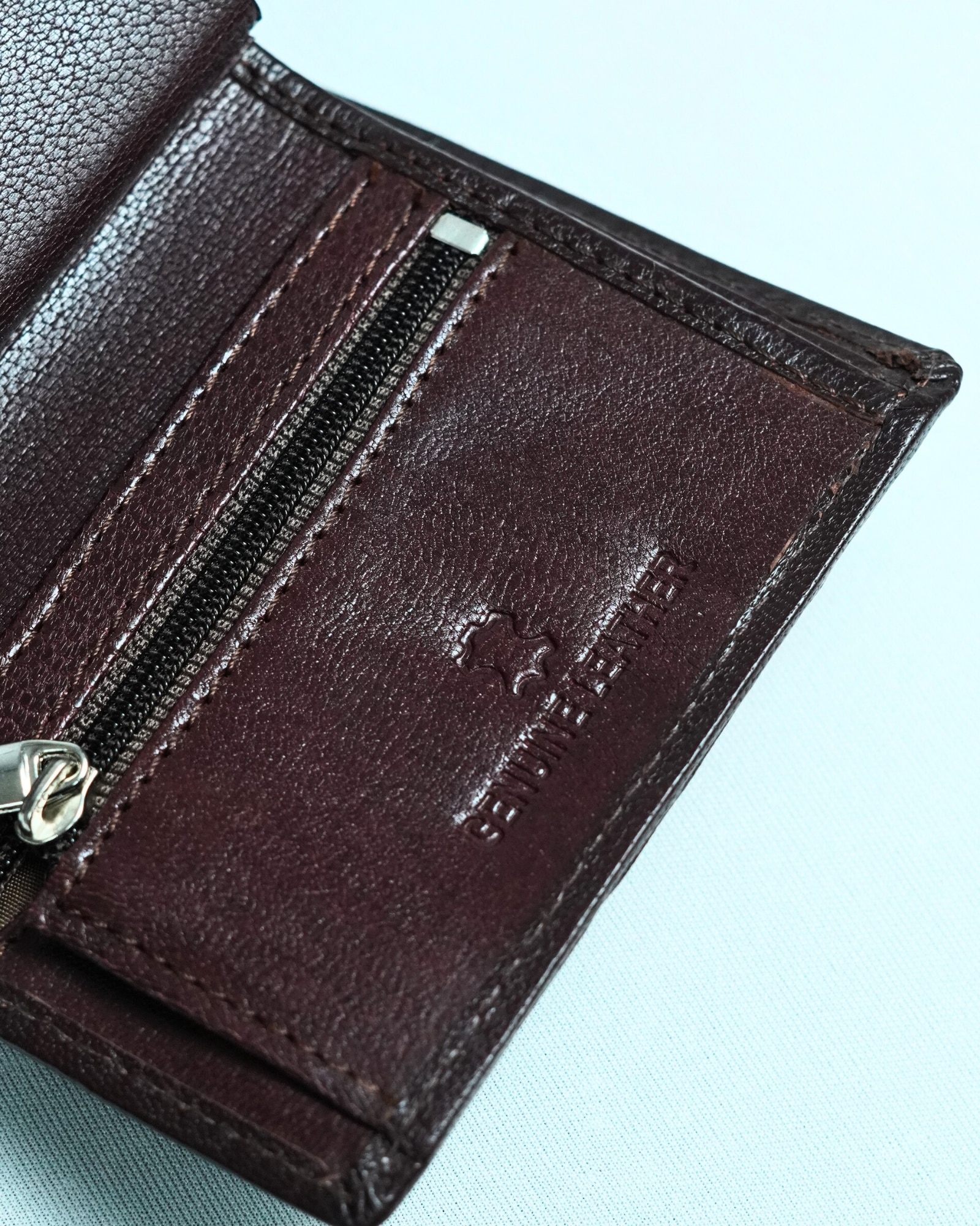 Detroit - Men’s Original Leather [Smart Card Pop UP]  Wallet (Cherry) - Image 7