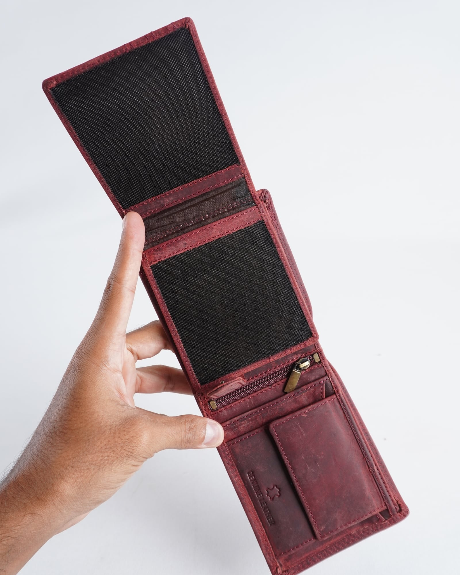 Harvard Men’s Original Leather Wallet (Rugged Series) - Cherry - Image 9