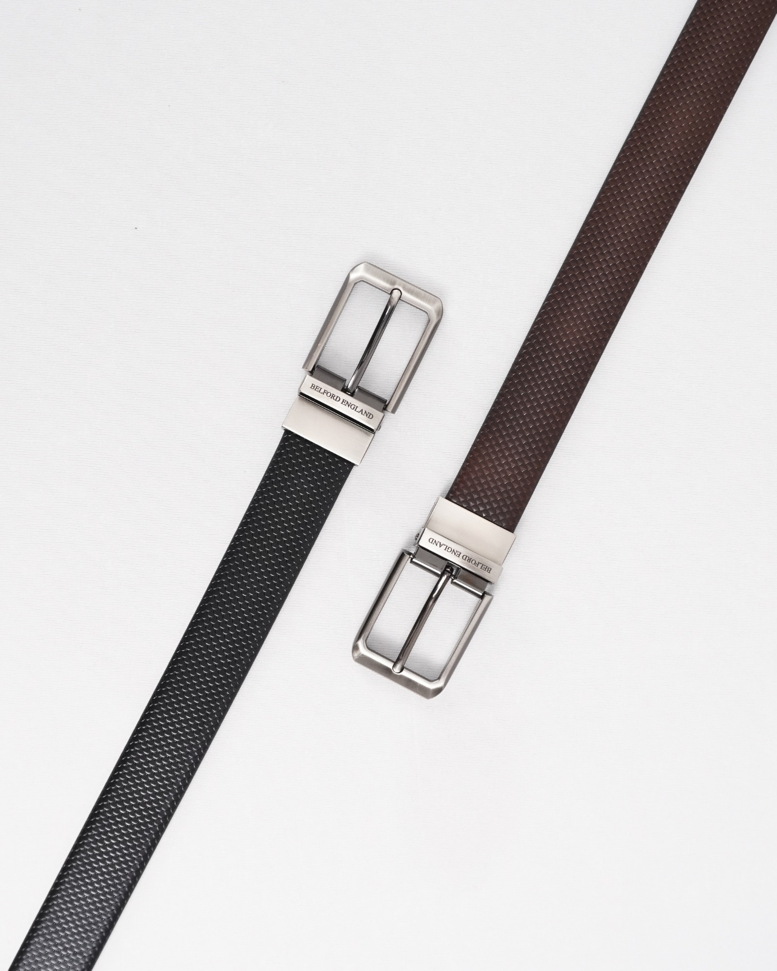Salmon Men's Original Leather Belt  Reversible (Black & Brown) - 28-44 - Image 3