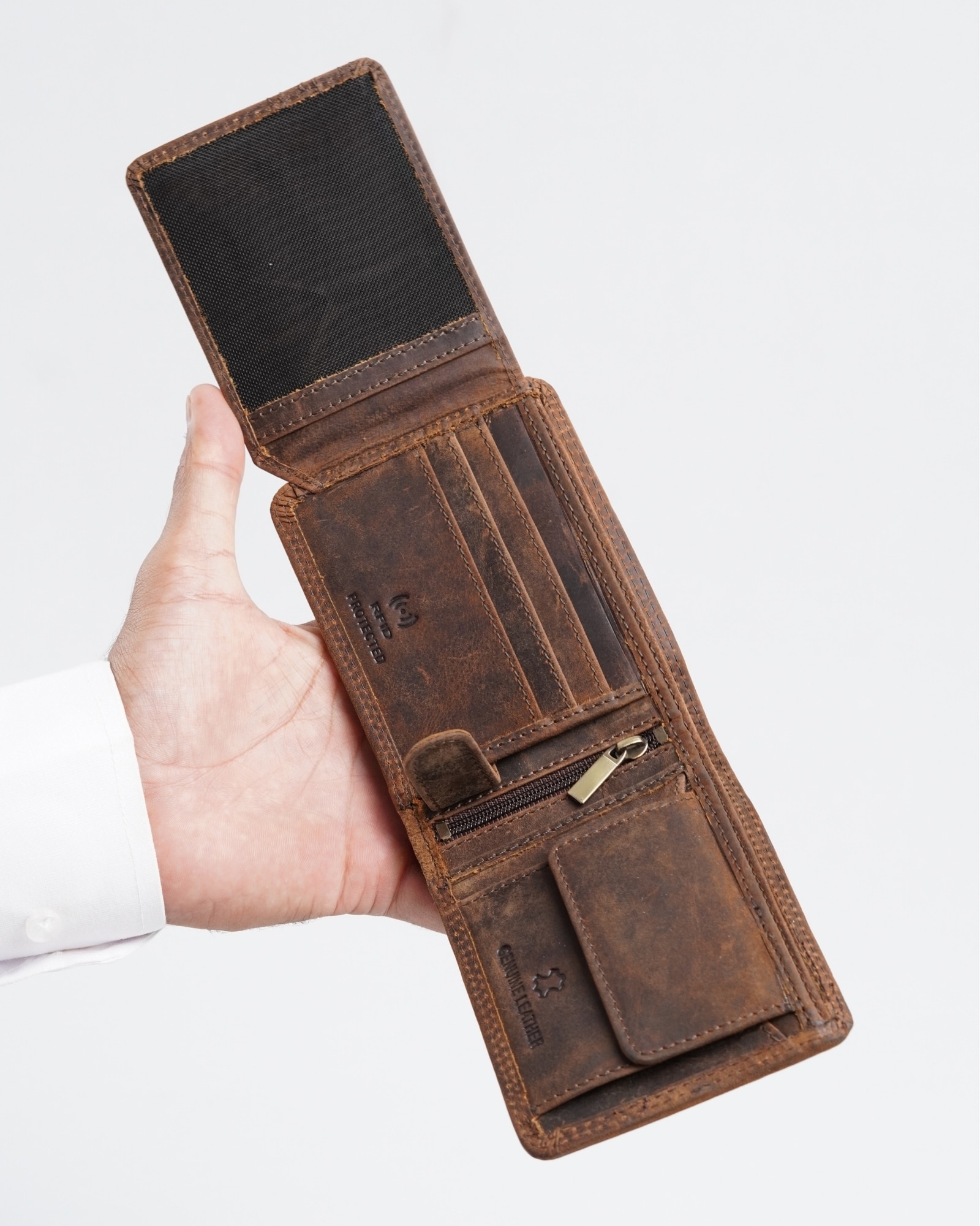 Cambridge (Limited Edition) Men’s Original Leather Wallet - Rugged Brown - Eagle - Image 5